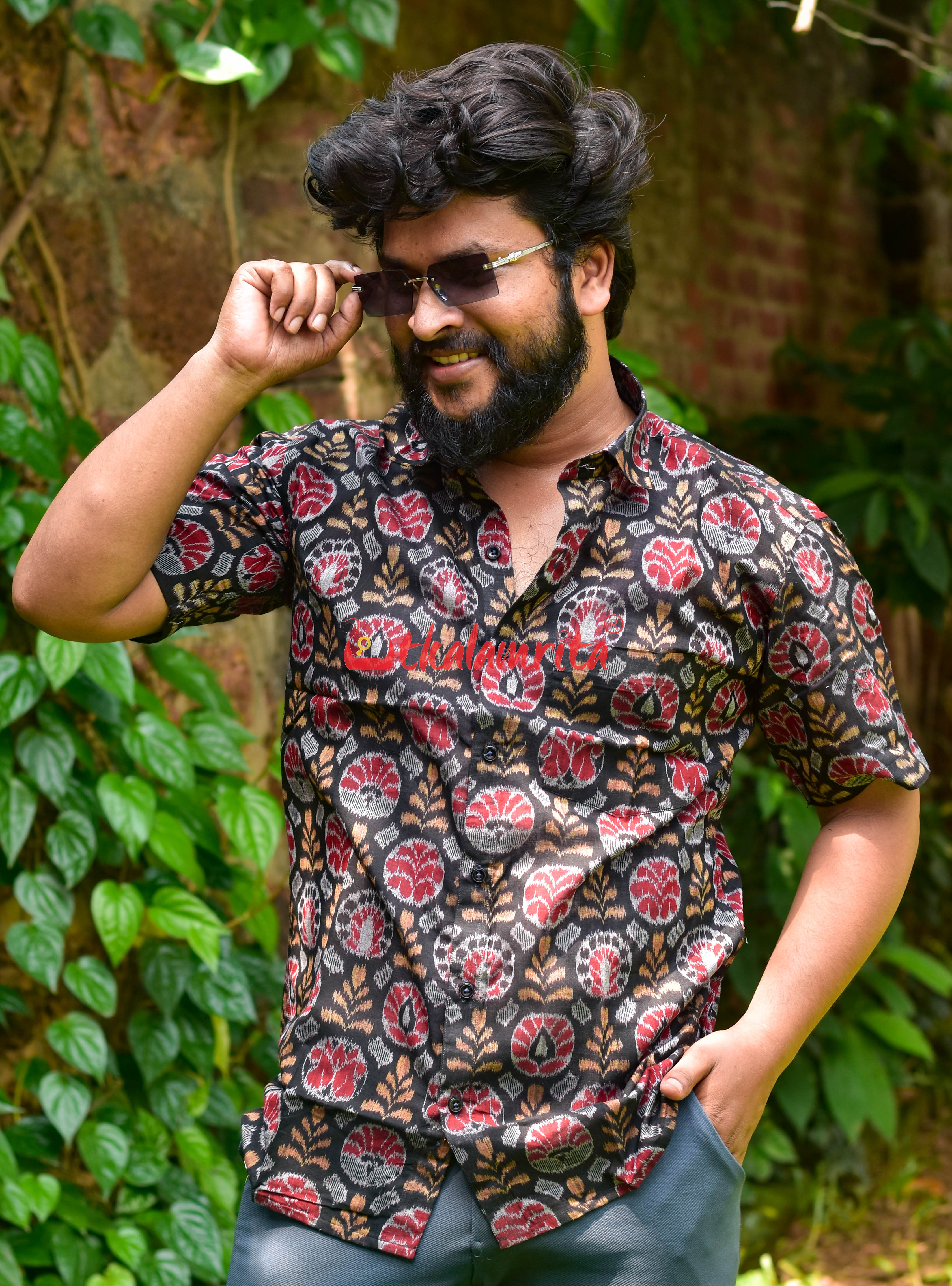 Black Flower Crystal (Mens' Half Shirt)