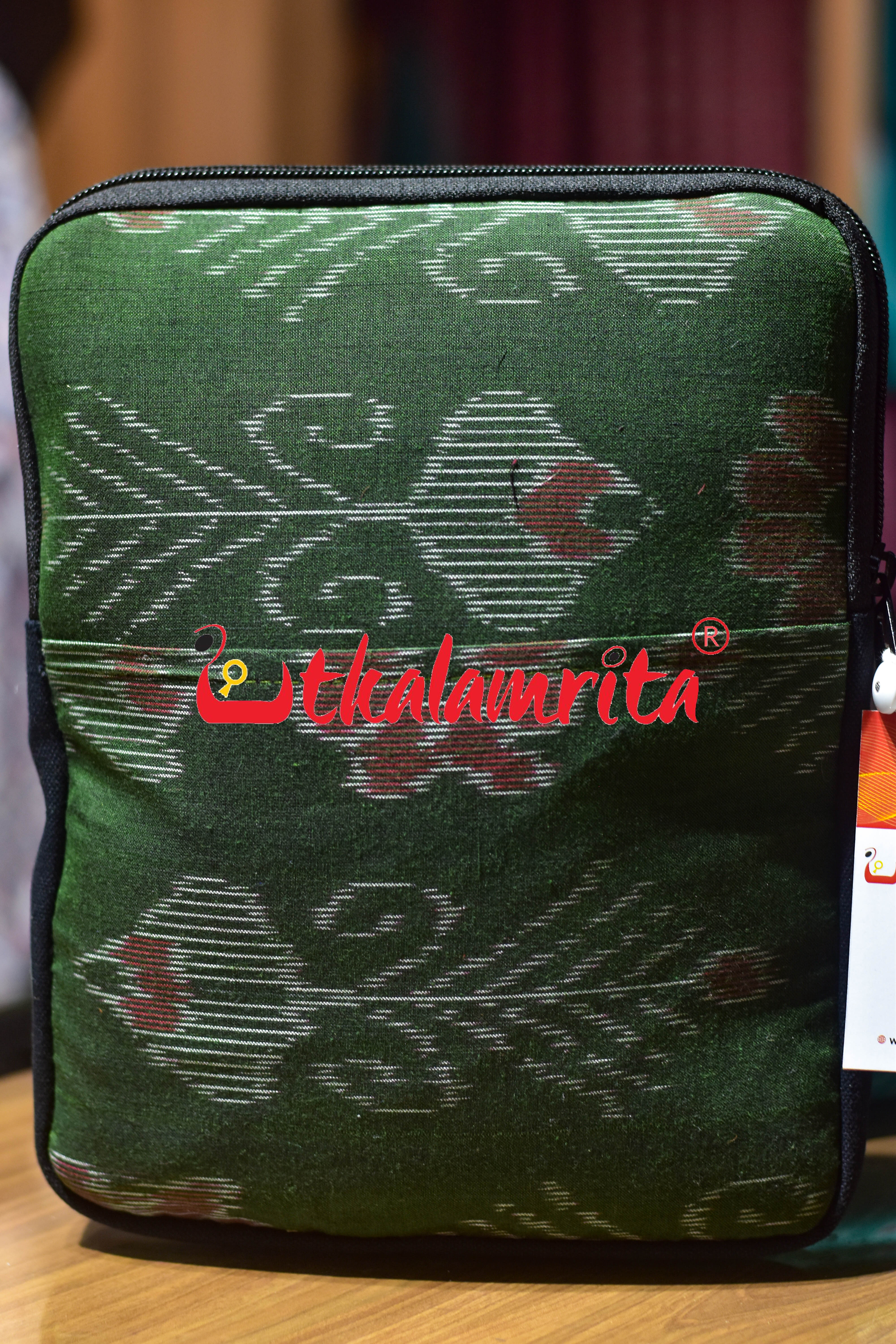 Mehndi Bandha Ipad Cover