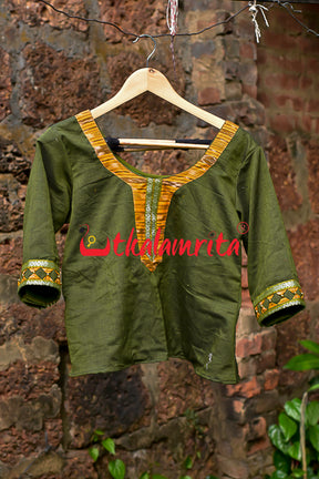 Mehendi with Big Rudraksha Border (Women's Crop Top)