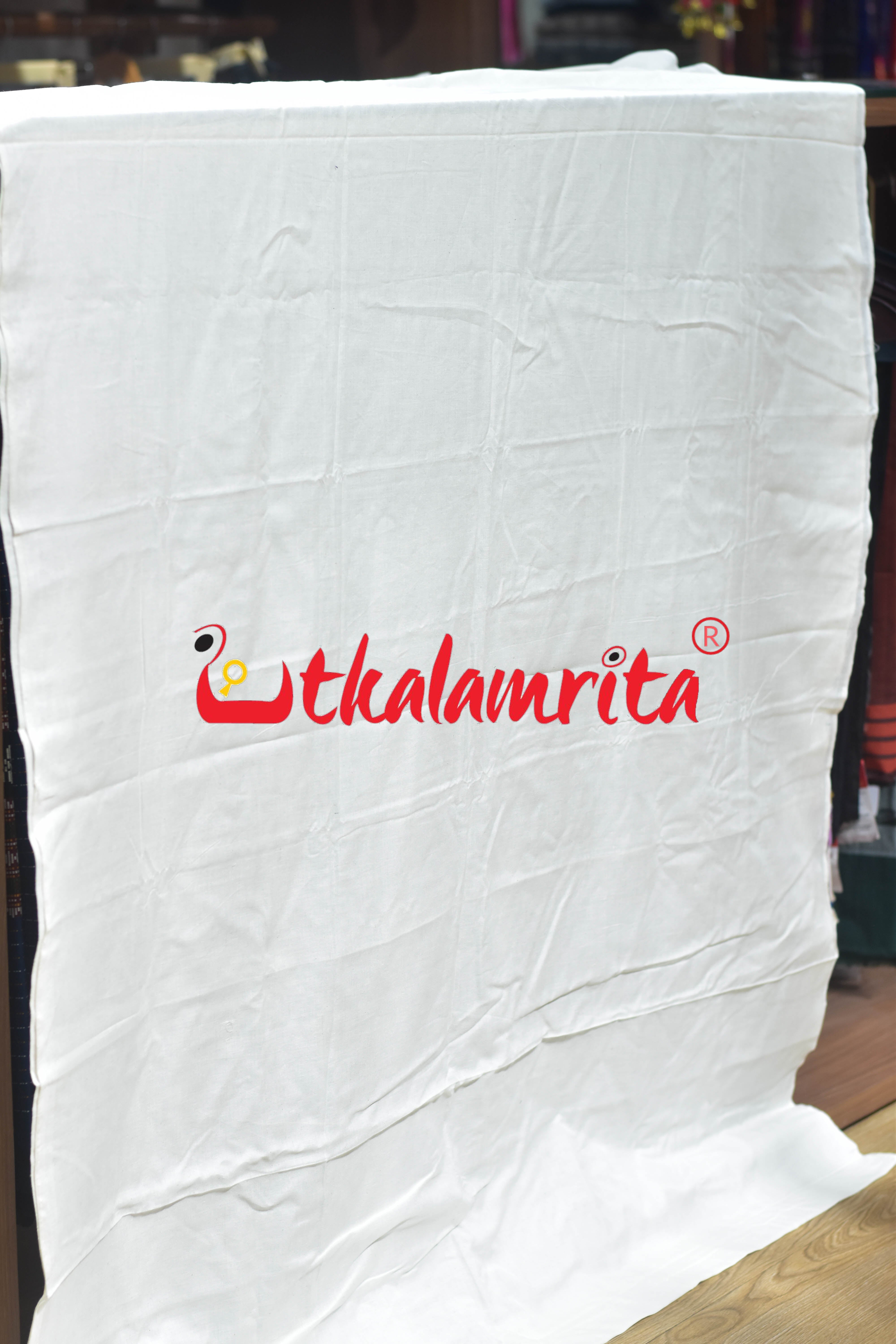 Plain White Maniabandha Cotton (Fabric)