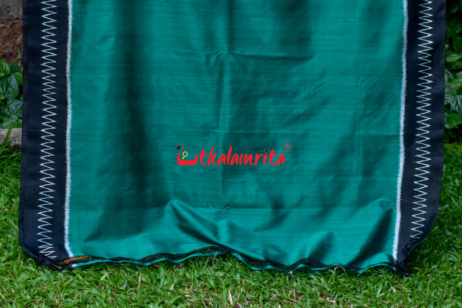 Emerald Green Red Chess Pallu Khandua Silk Saree