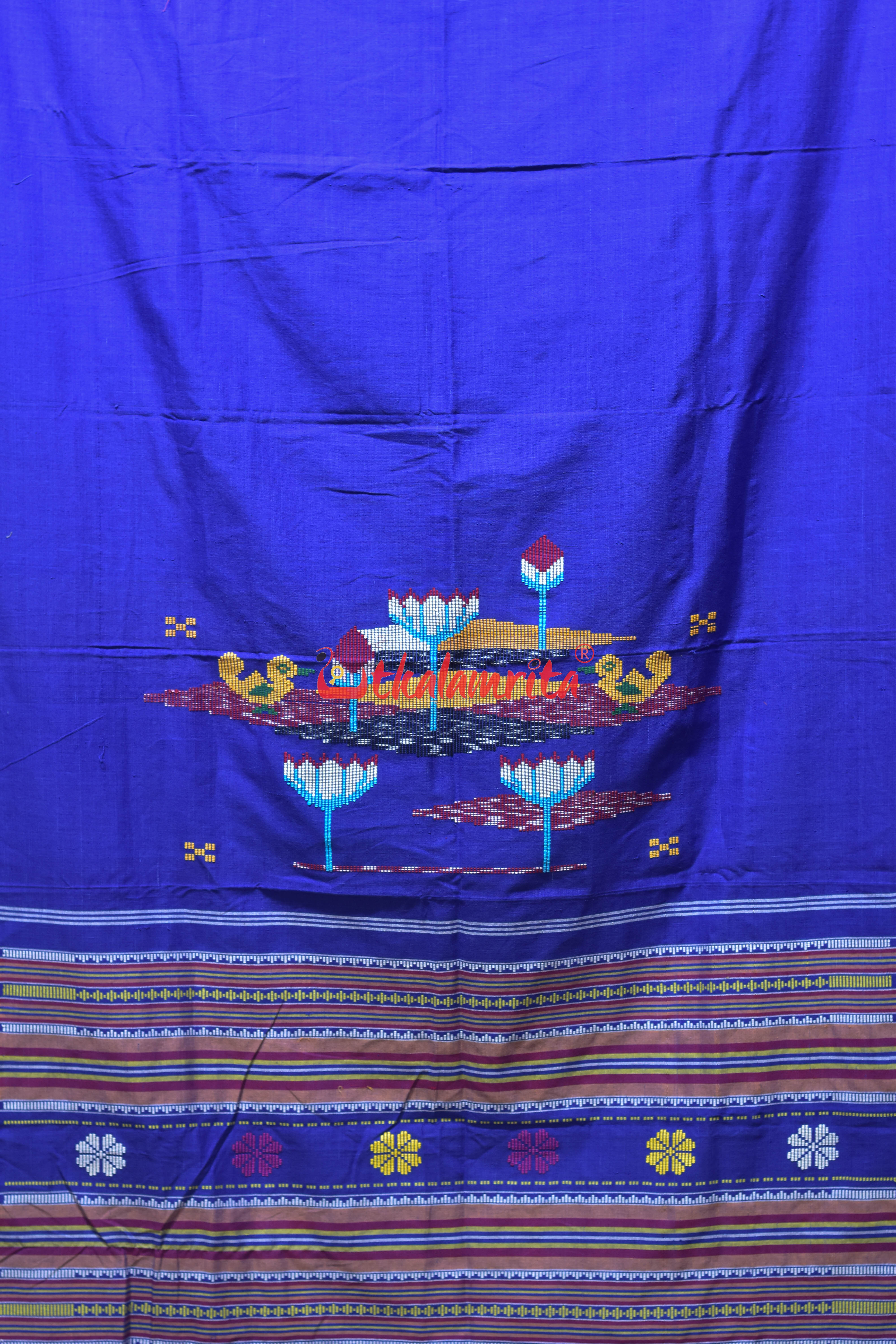 Buti Kainphula Blue Dhalapathara (Curtain)