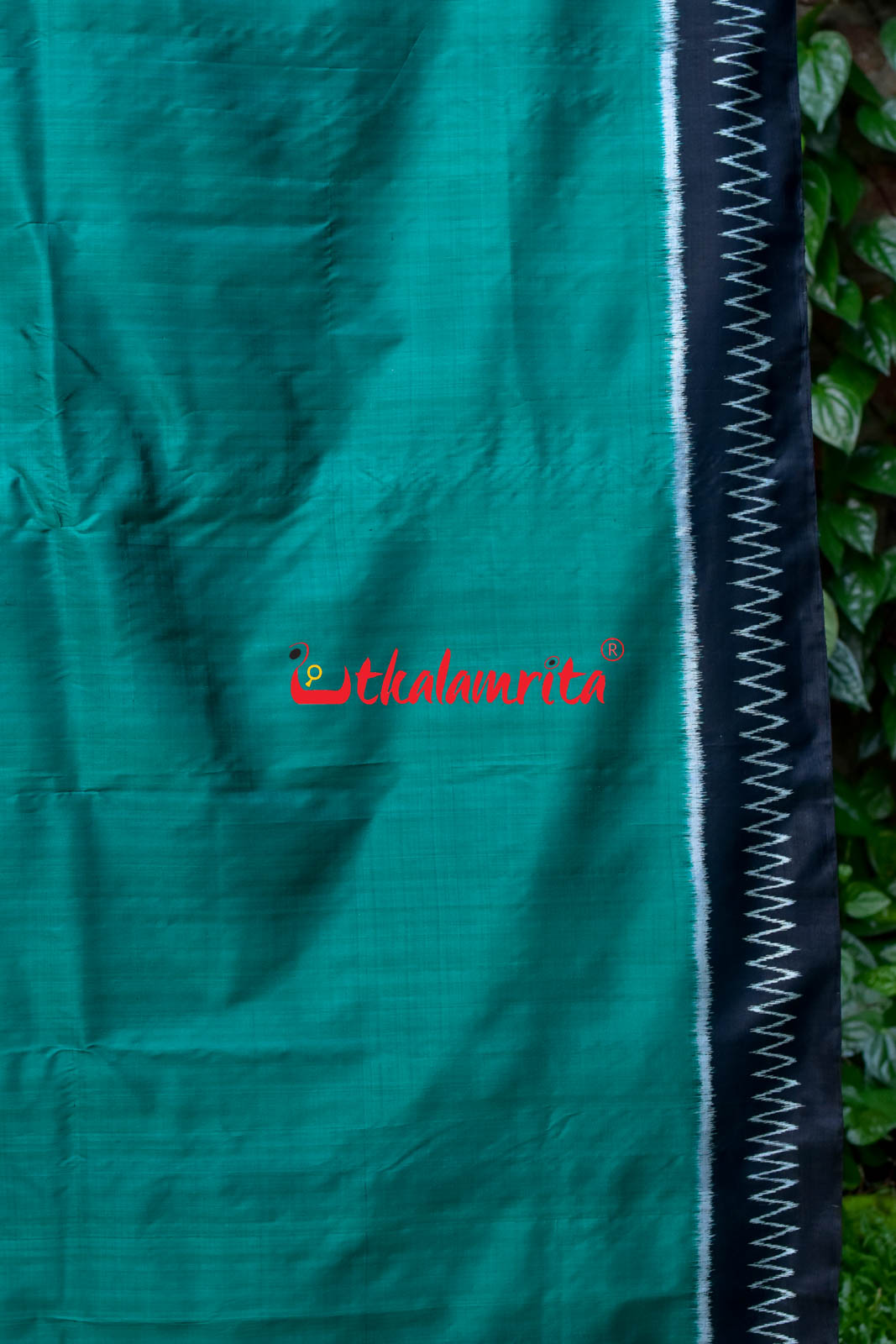 Emerald Green Red Chess Pallu Khandua Silk Saree