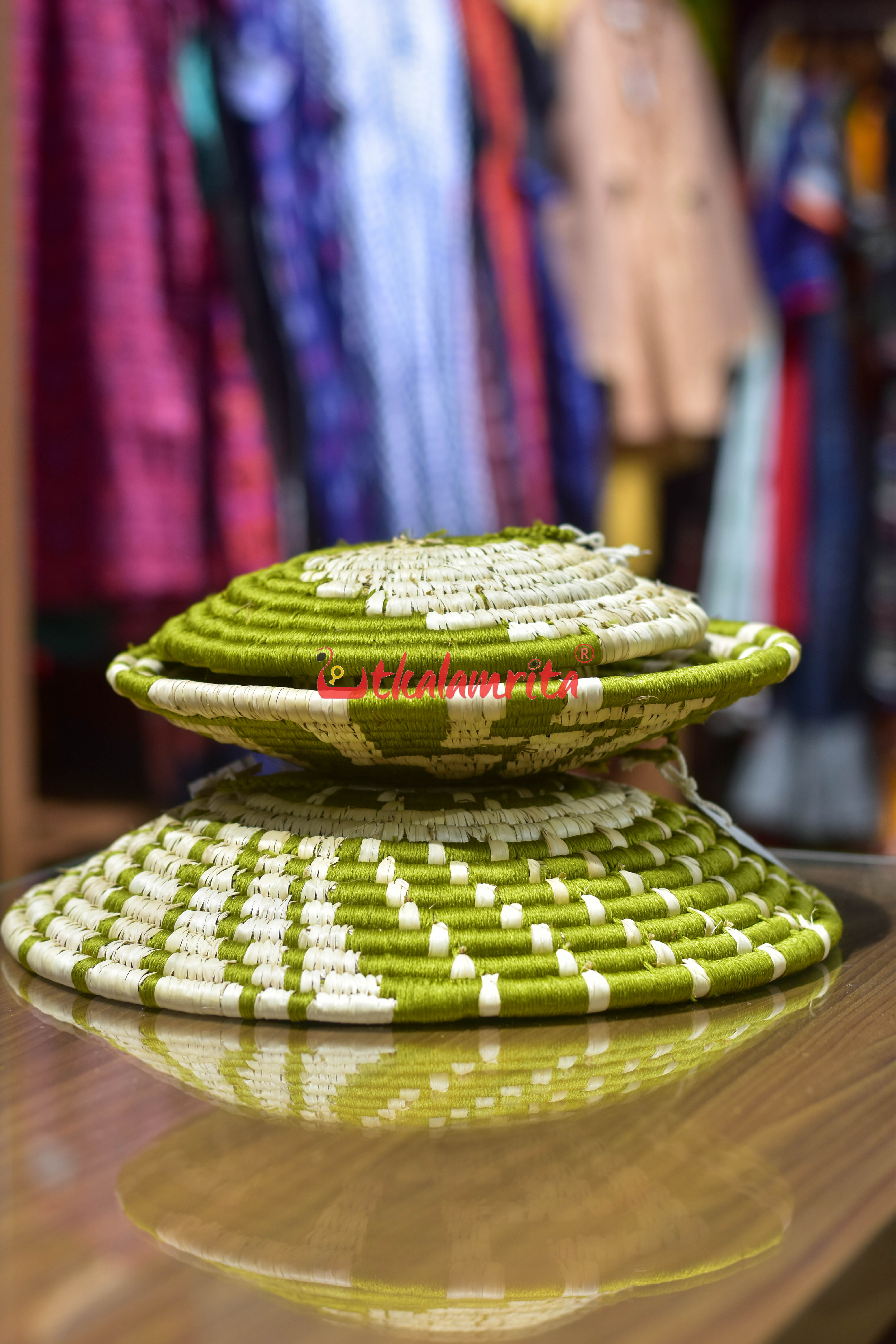 Sabai Grass Olive Wall Basket- Medium