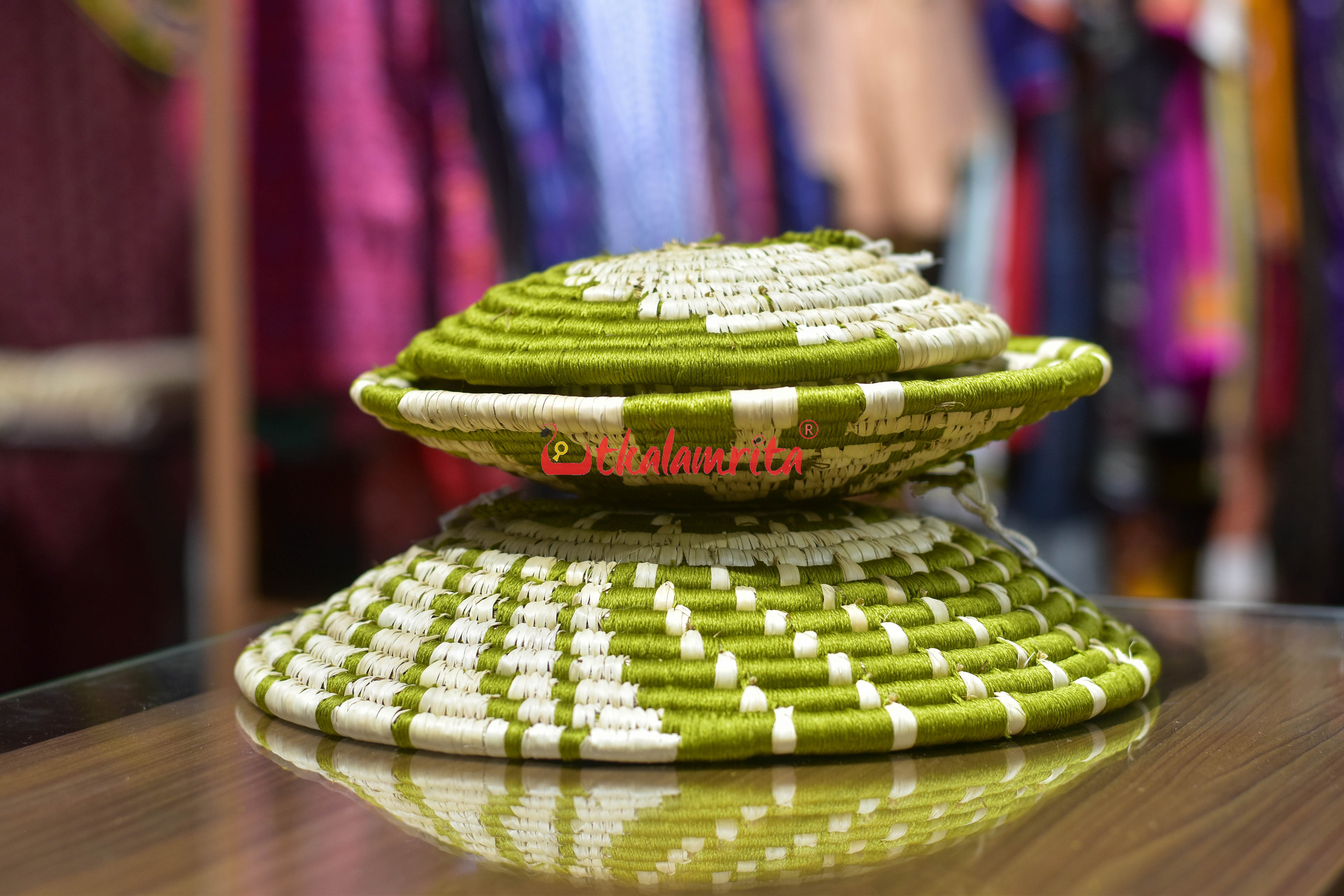 Sabai Grass Olive Wall Basket- Small