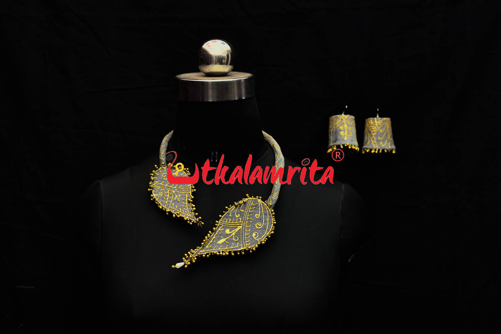 Grey Golden Leaf Jewellery Set