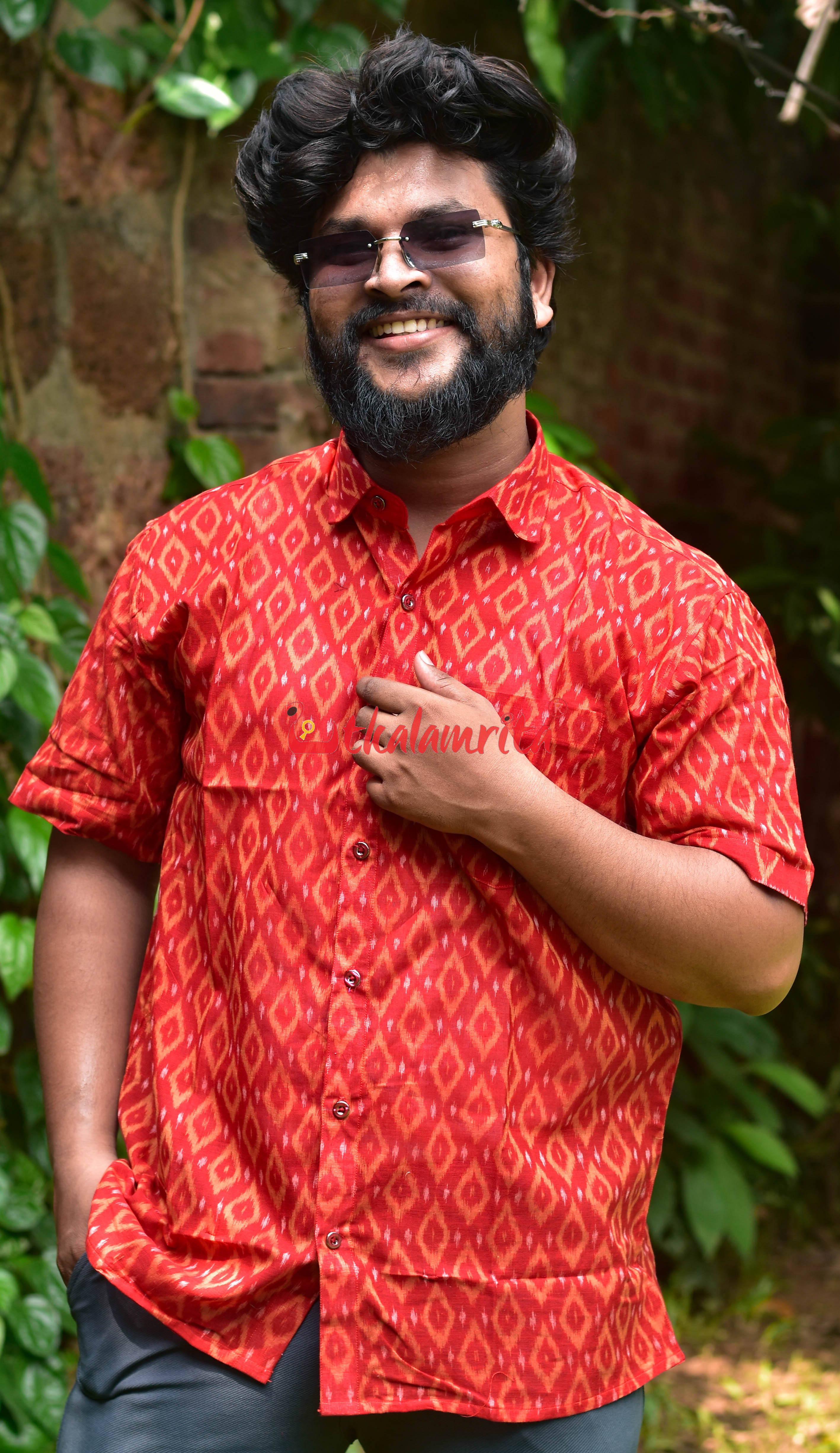 Red Fire Fusion (Mens' Half Shirt)