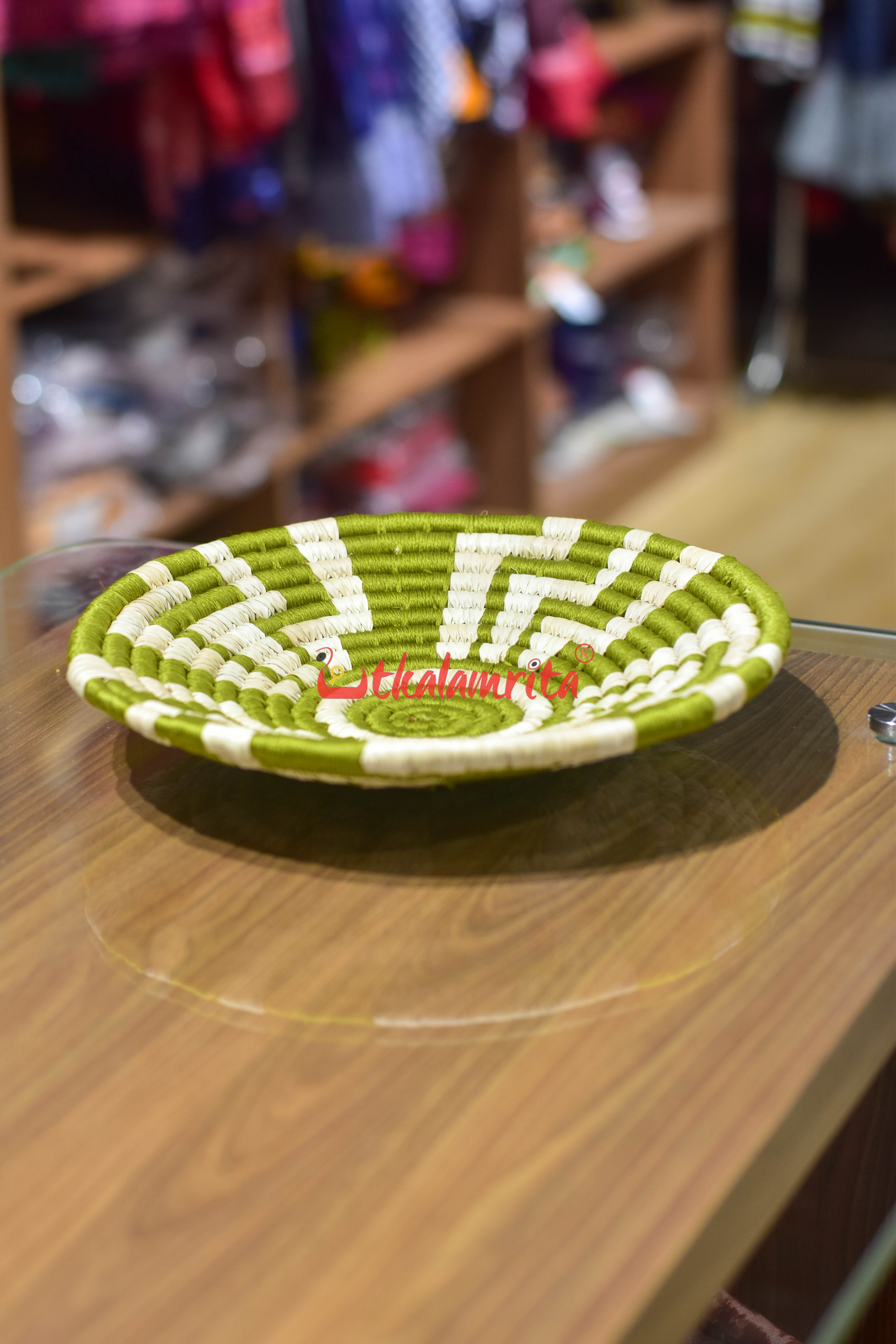 Sabai Grass Olive Wall Basket- Medium