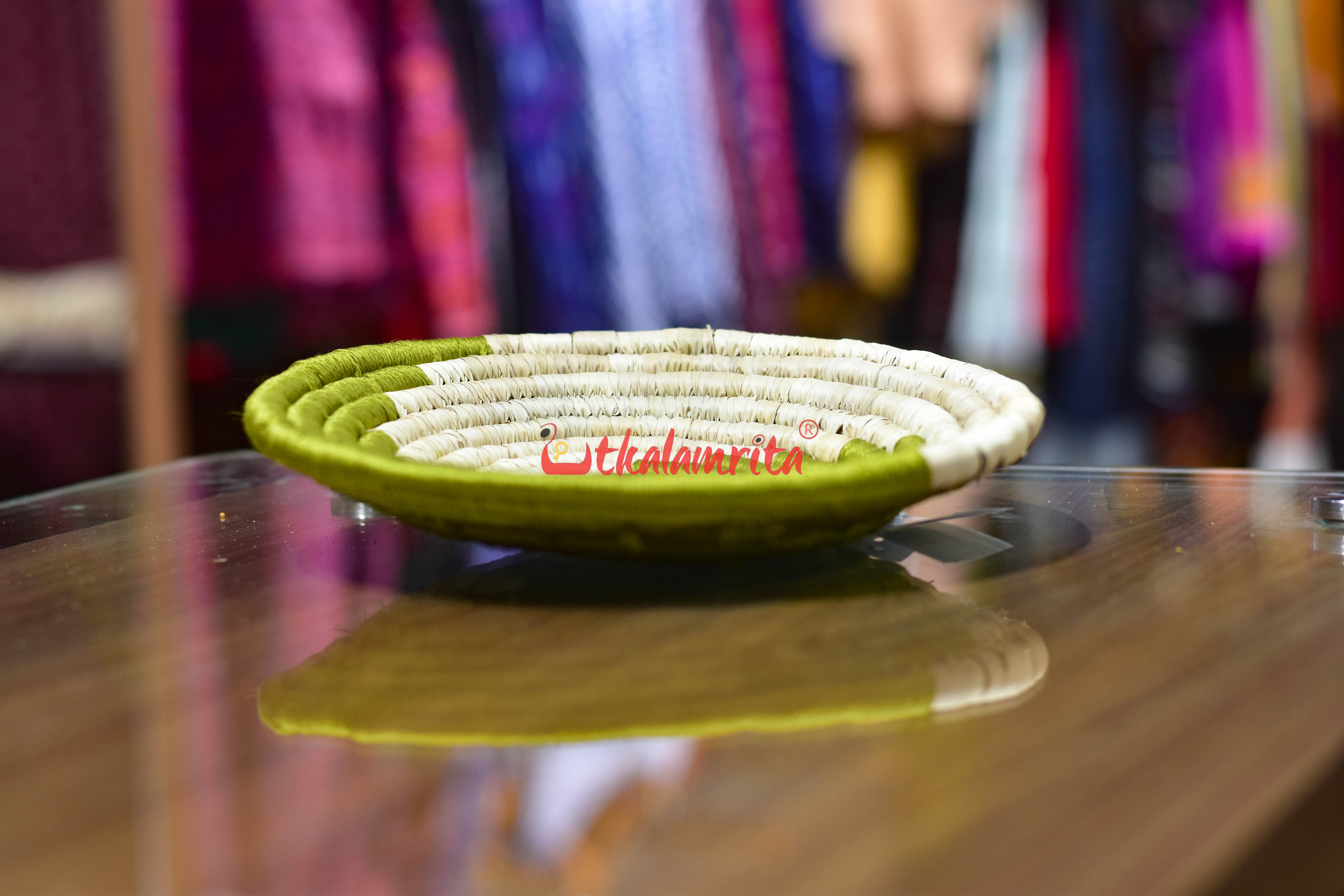 Sabai Grass Olive Wall Basket- Small