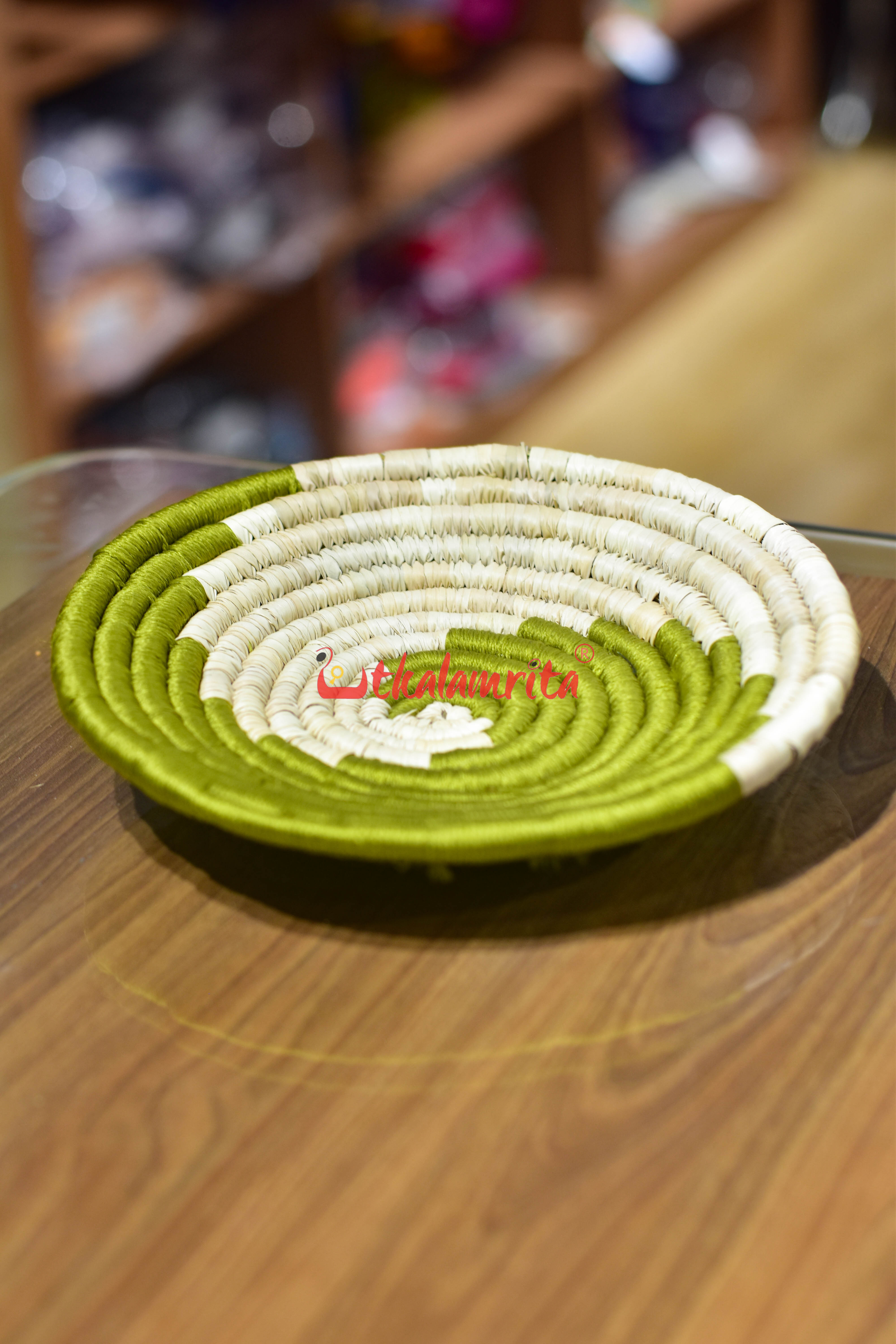 Sabai Grass Olive Wall Basket- Small