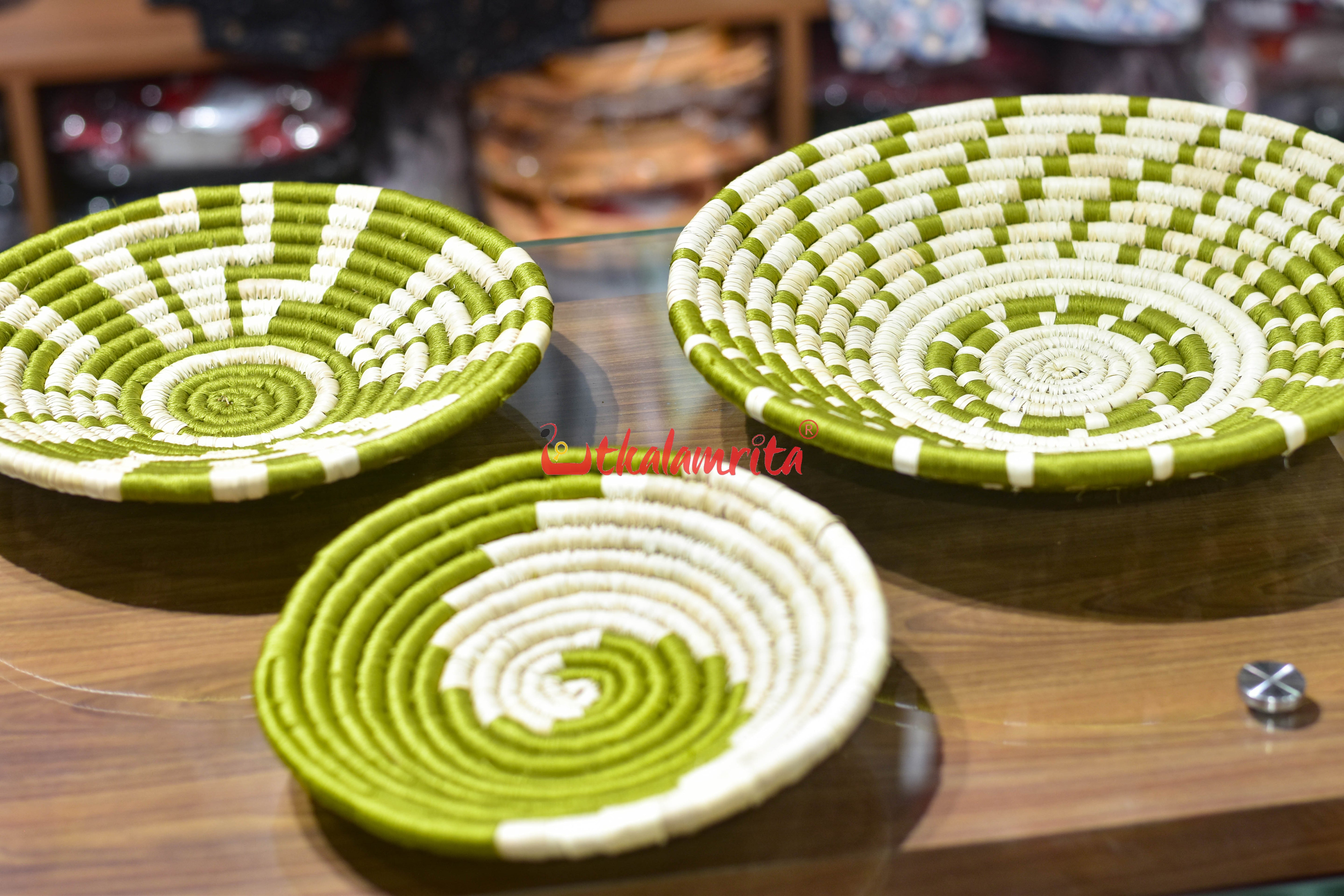 Sabai Grass Olive Wall Basket- Small