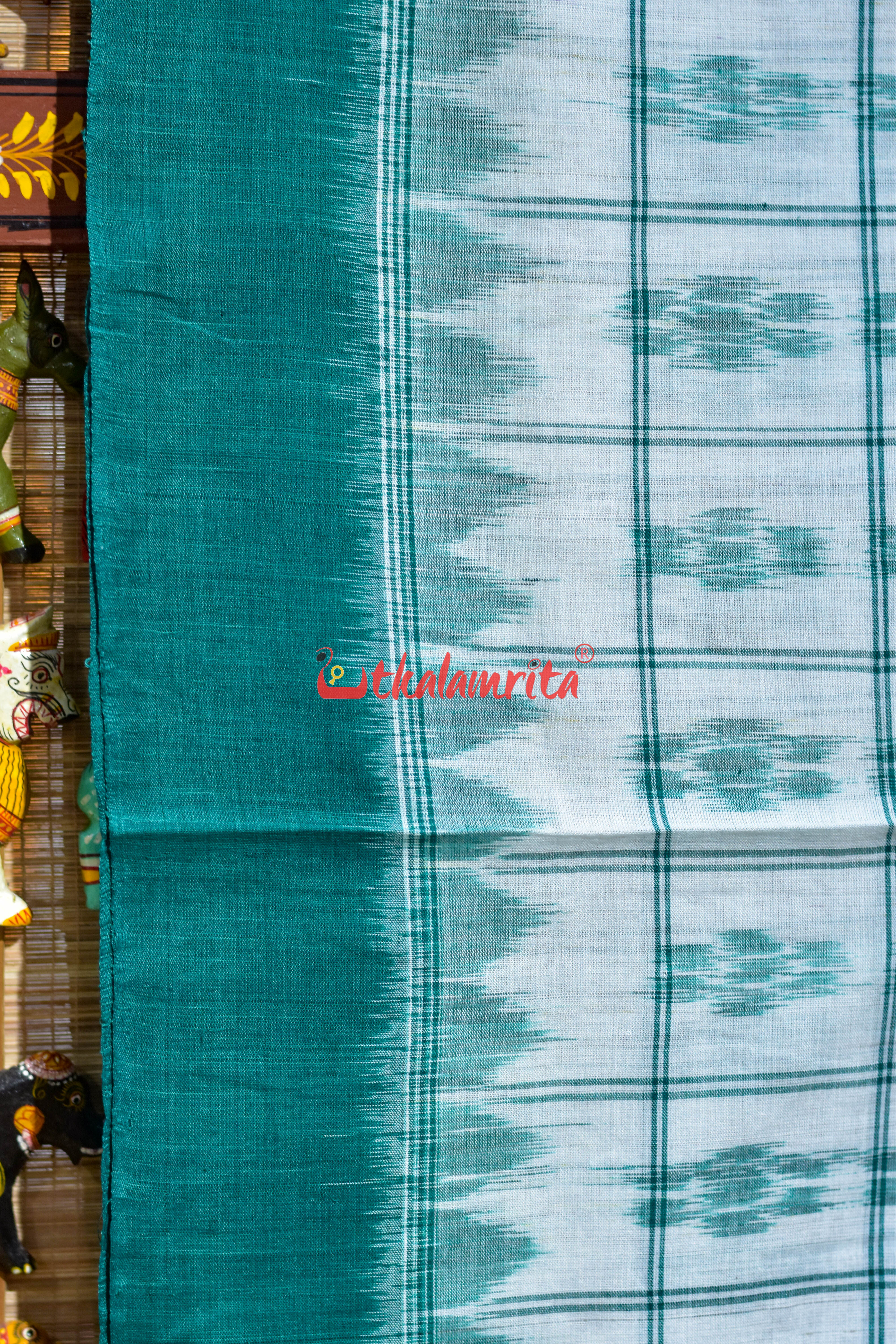 Special kargil Green White Khandua Cotton Saree