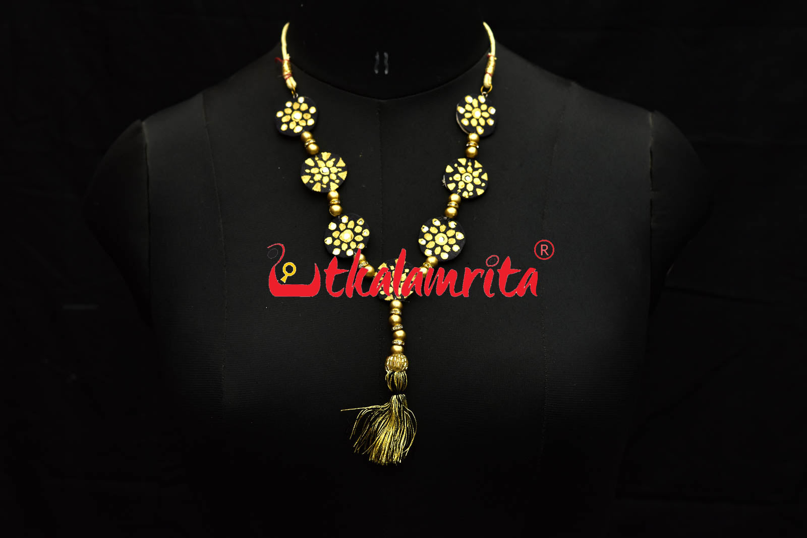 Golden In Black Beauty Long Necklace Set