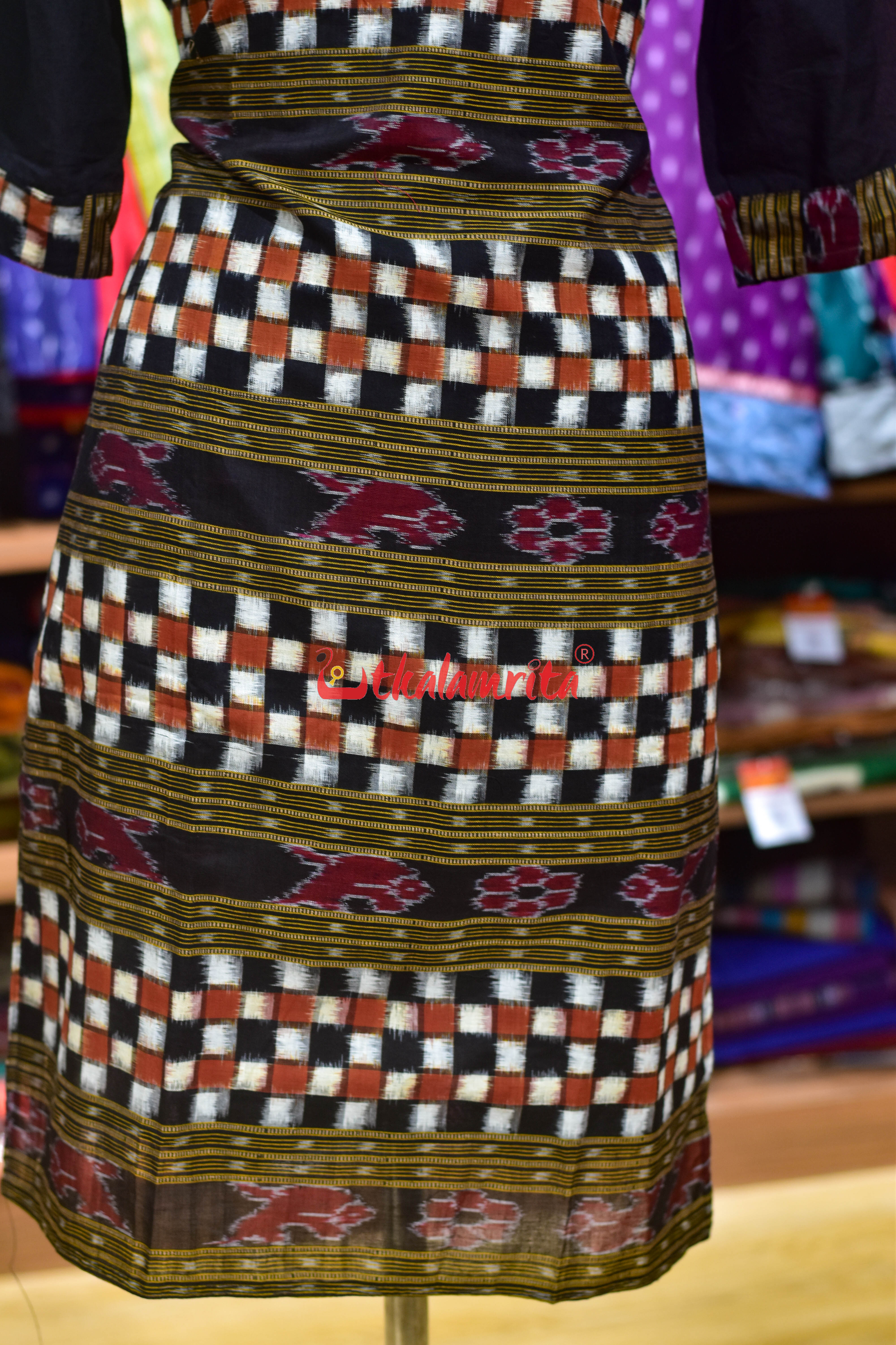 Black Middle Bichitrapuri (Ladies' Kurti)