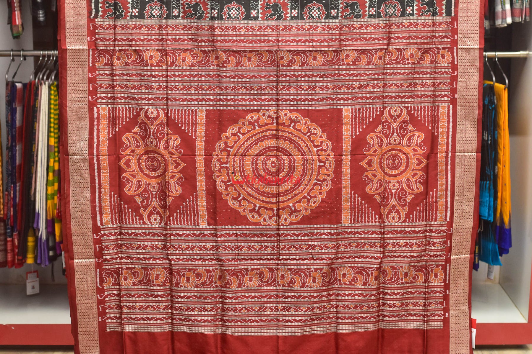 Lion & Elephant Kuthi Pasapali Silk Saree