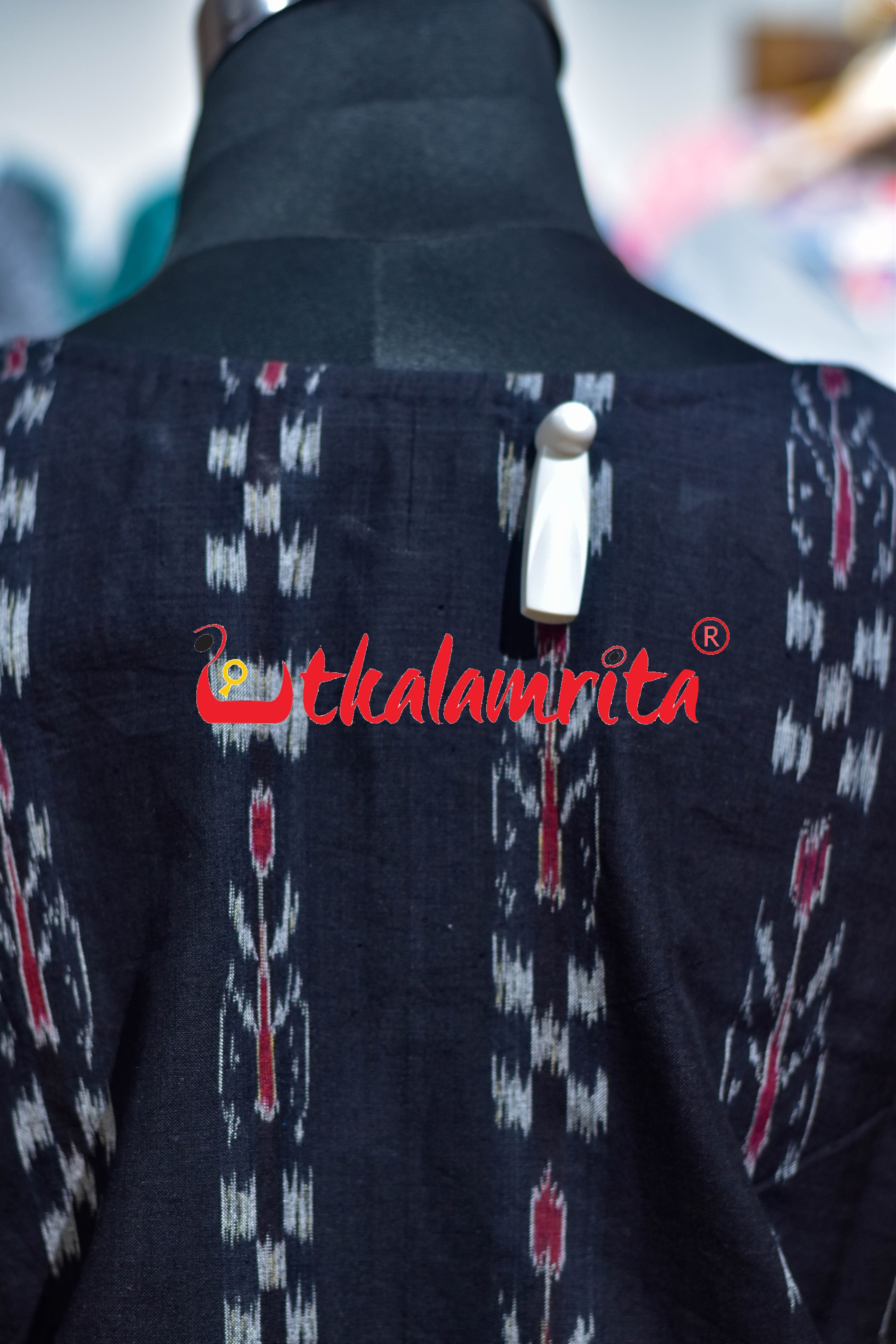 Black Pasapali and Kadha (Ladies' Crop Top)