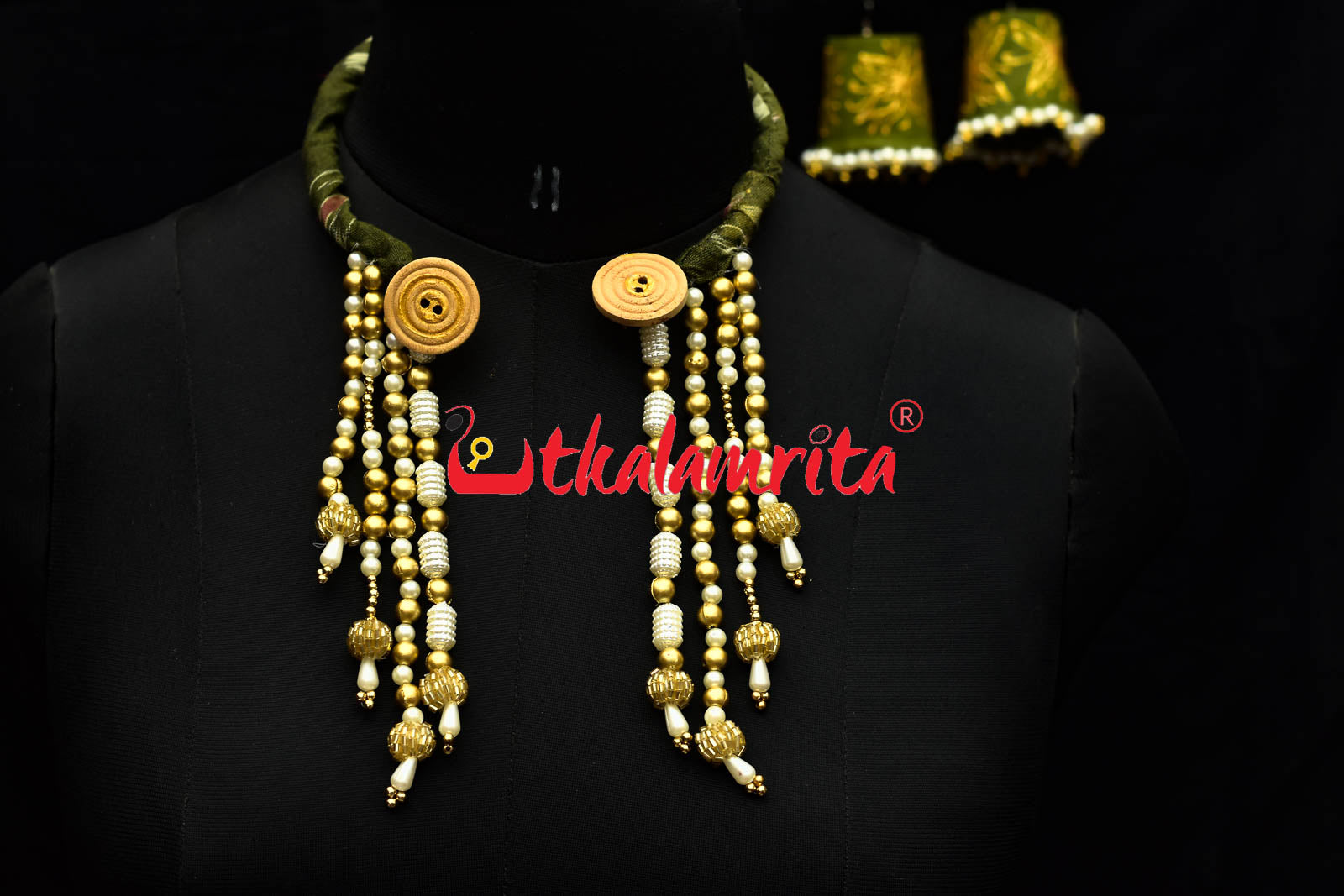 Quirky Necklace Made With Handloom Fabric Set