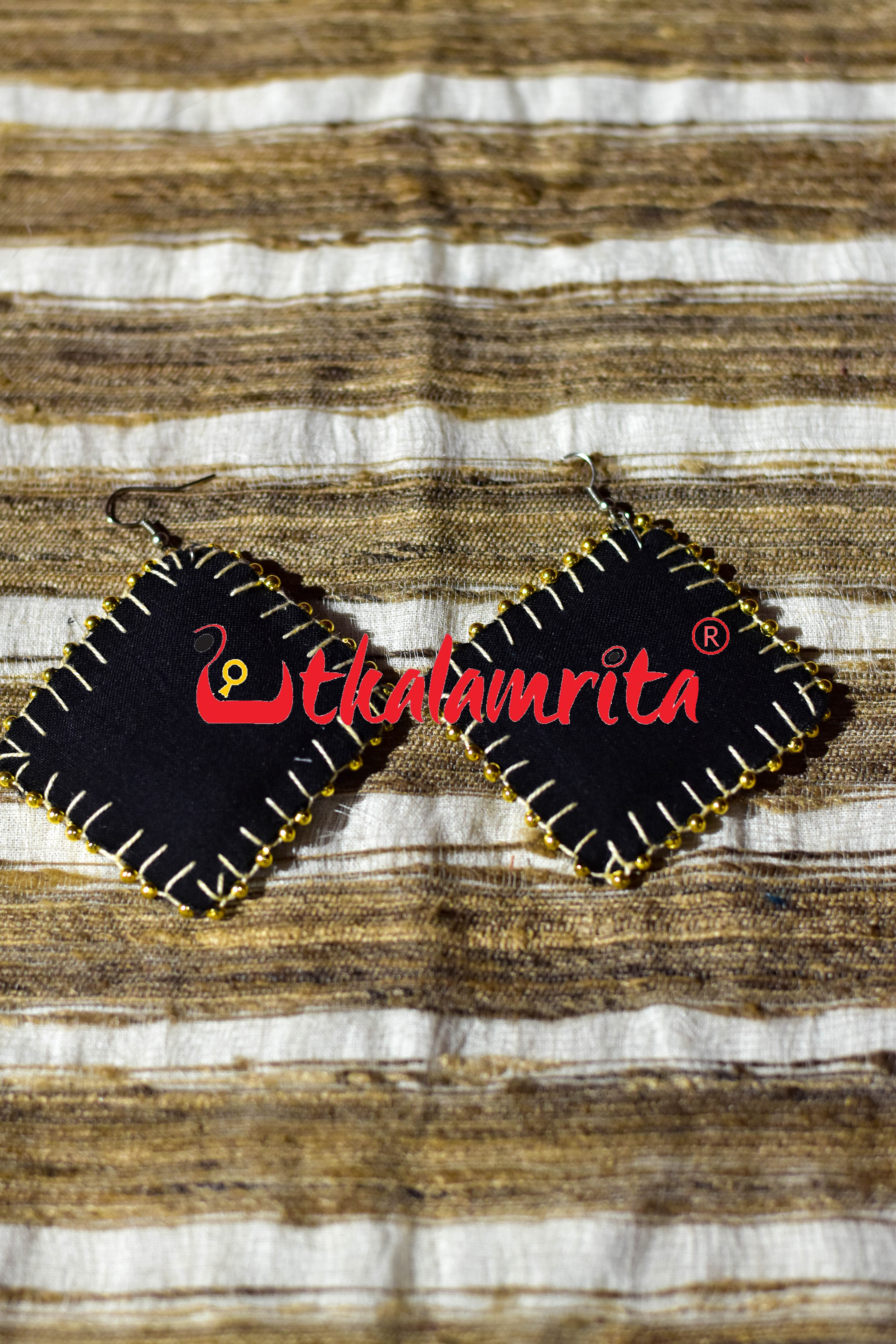 Black Red Pasapali Golden Maali Earrings