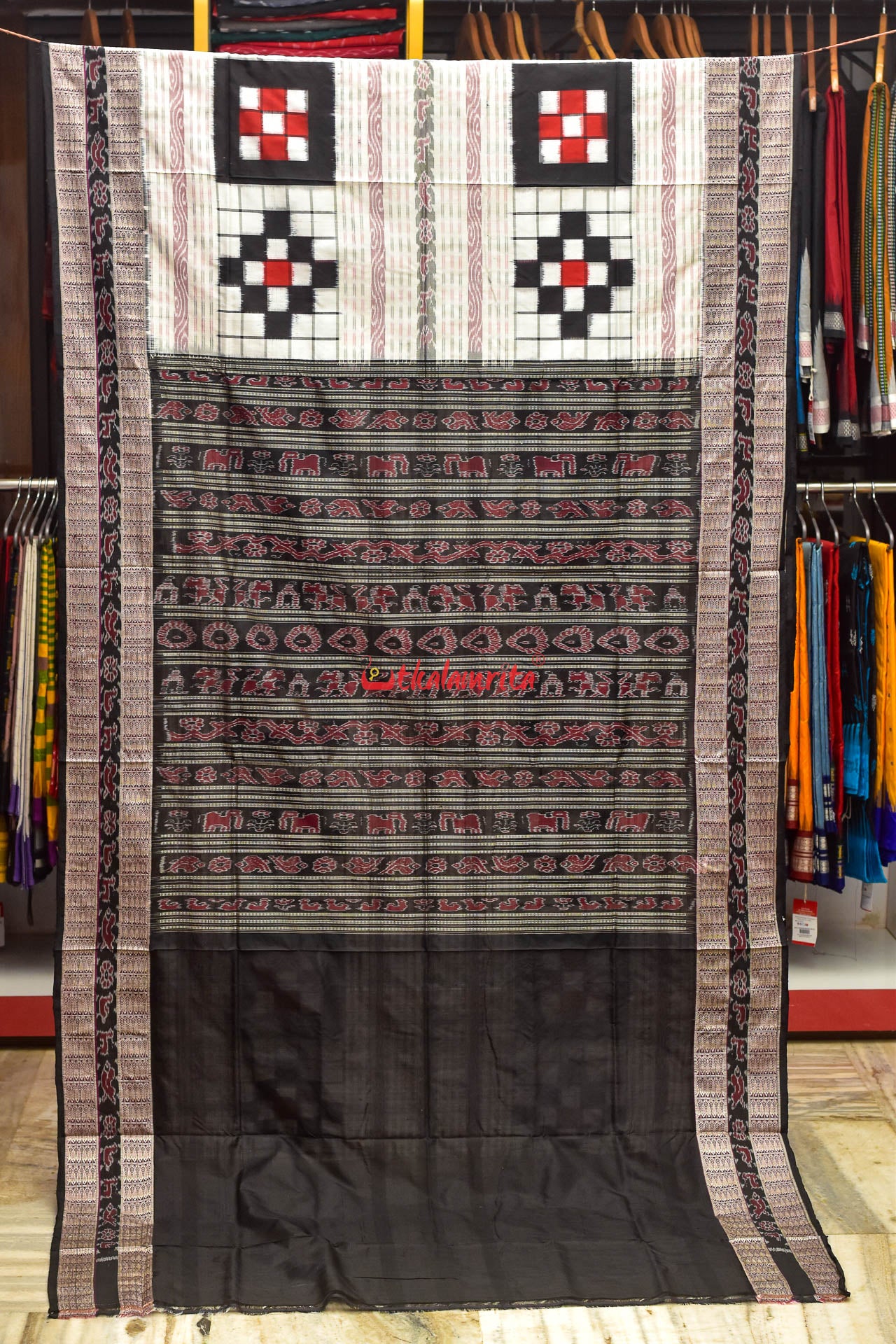 Contrast White Black Bichitrapuri Sambalpuri Silk Saree