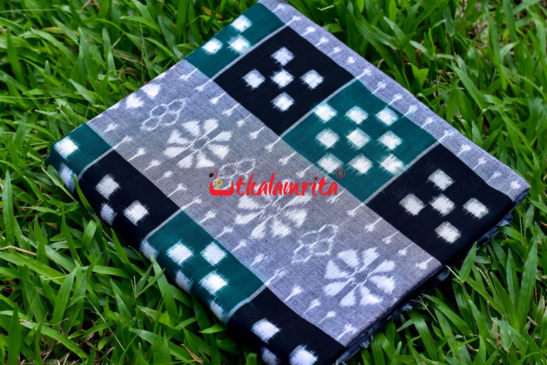 5 Kuthi Bichitrapuri Grey Green (Fabric)
