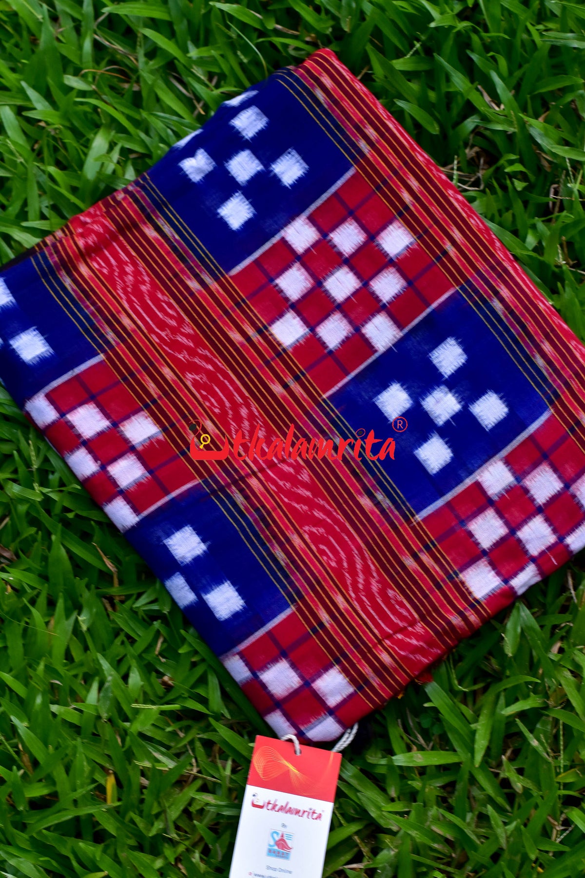 5 Kuthi Bichitrapuri Red Blue (Fabric)