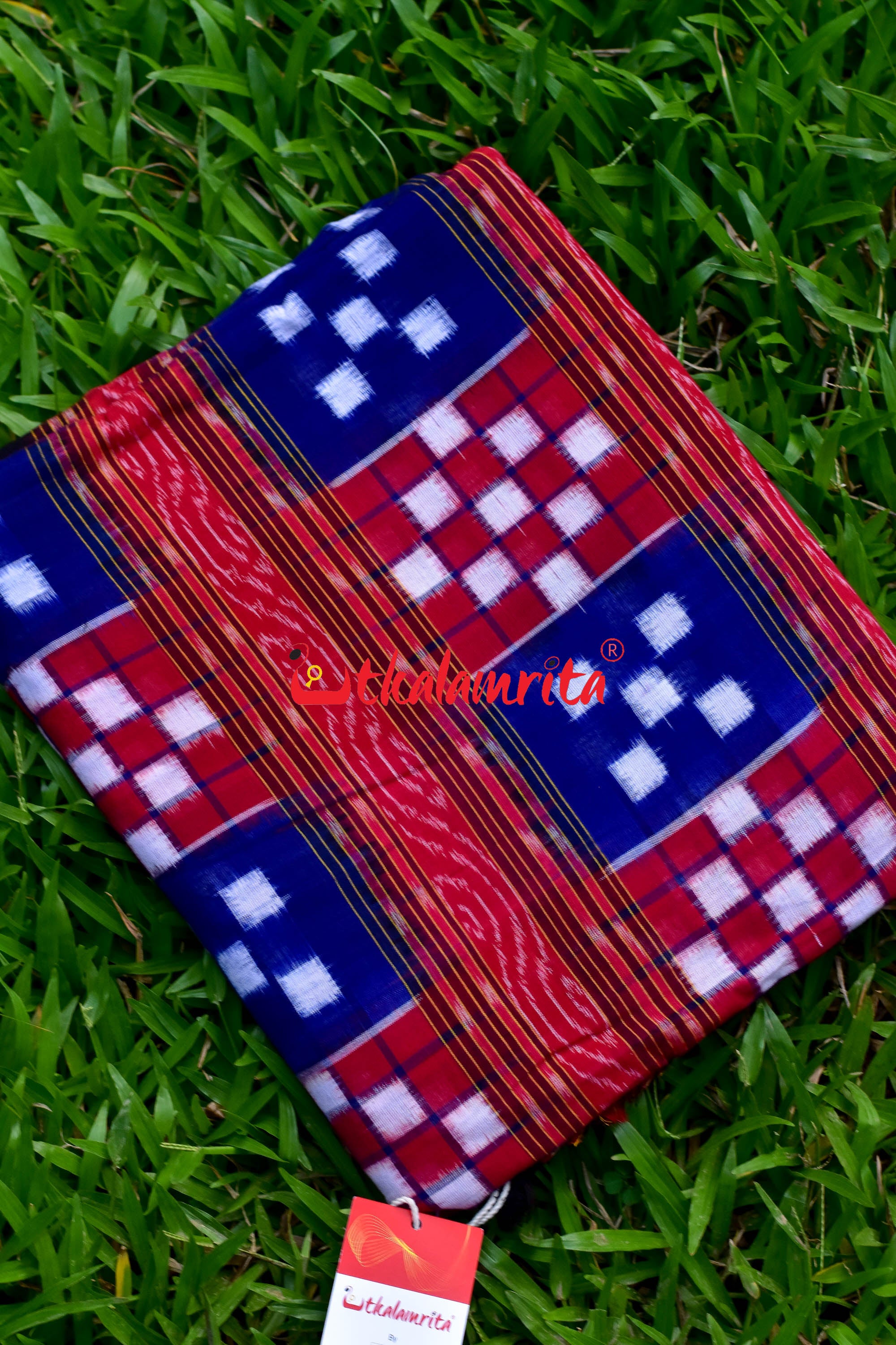 5 Kuthi Bichitrapuri Red Blue (Fabric)