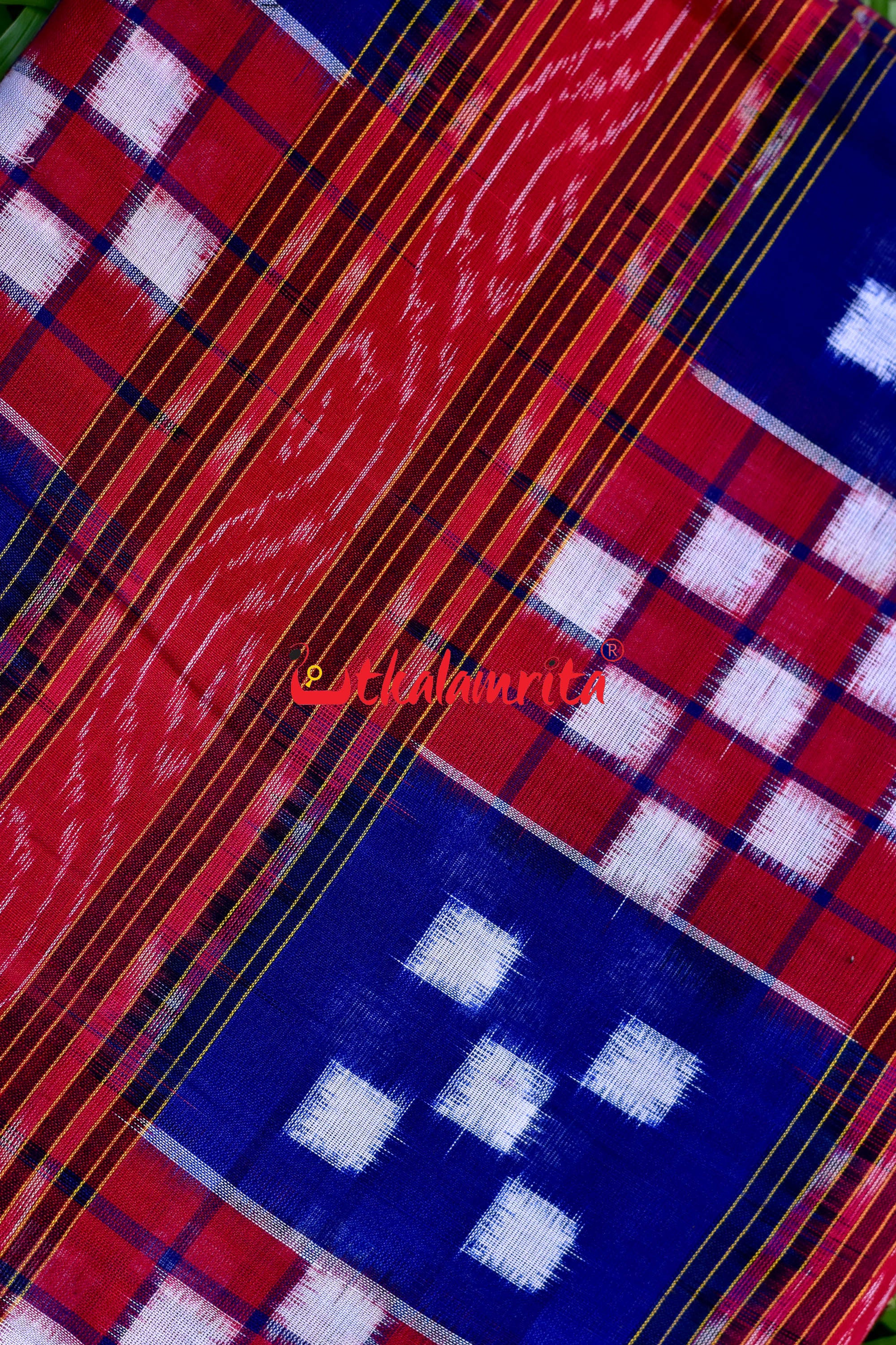 5 Kuthi Bichitrapuri Red Blue (Fabric)