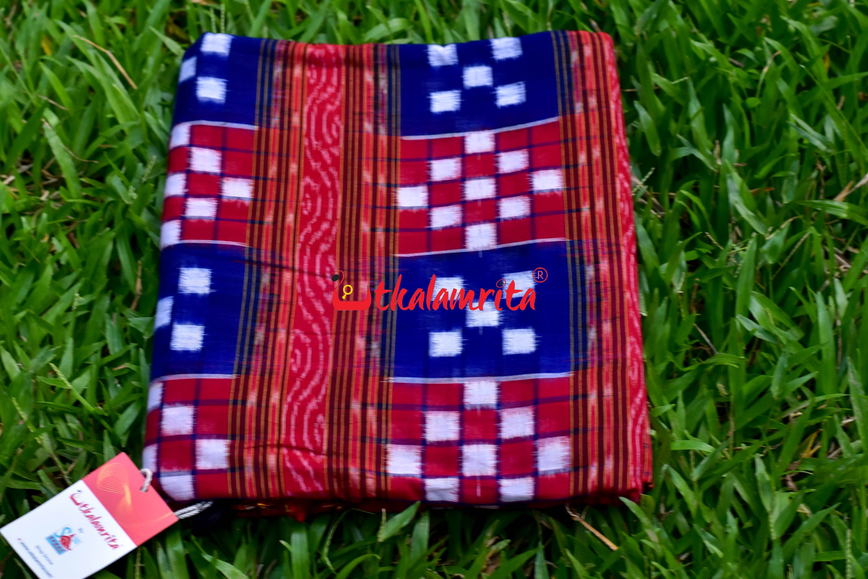 5 Kuthi Bichitrapuri Red Blue (Fabric)