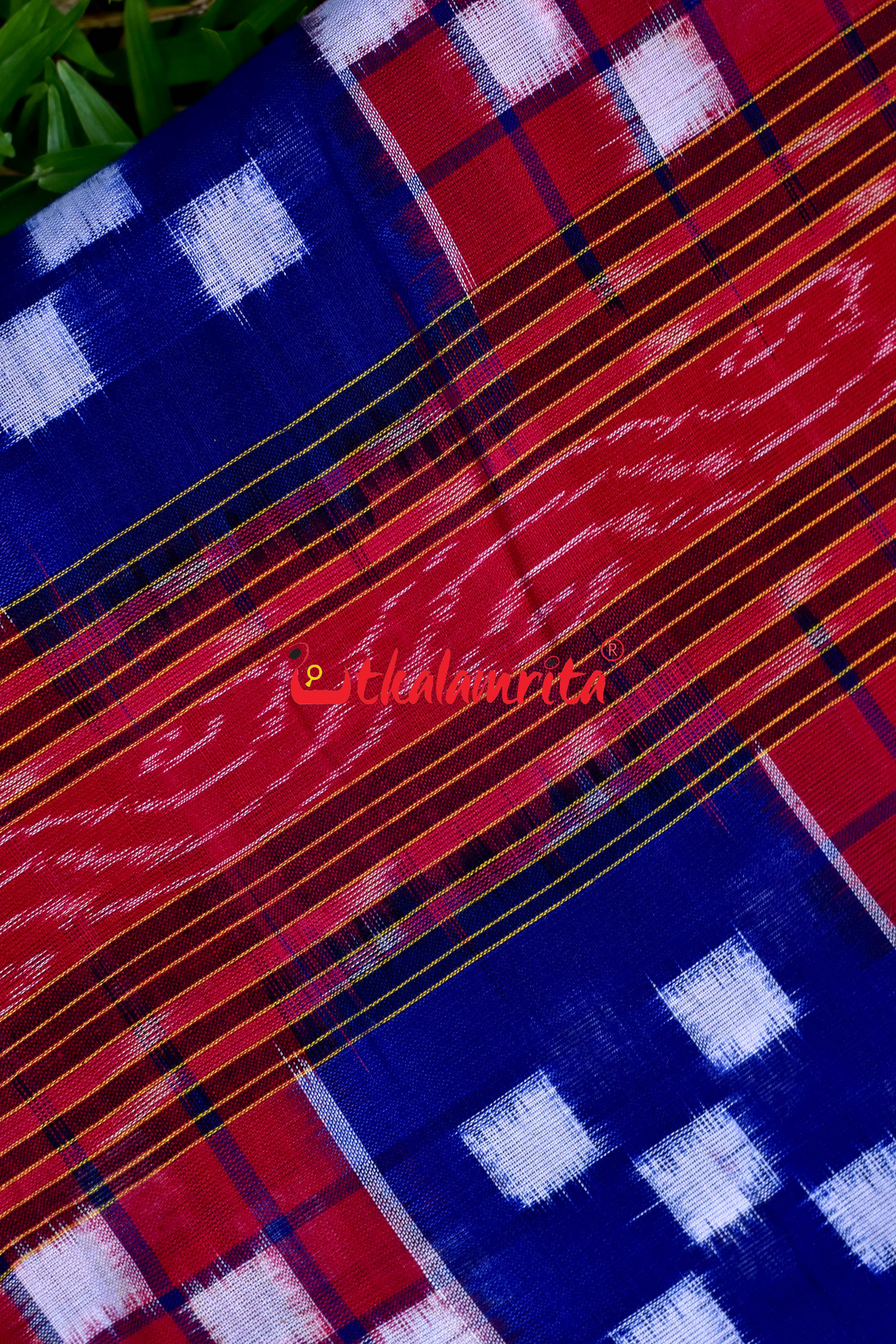 5 Kuthi Bichitrapuri Red Blue (Fabric)
