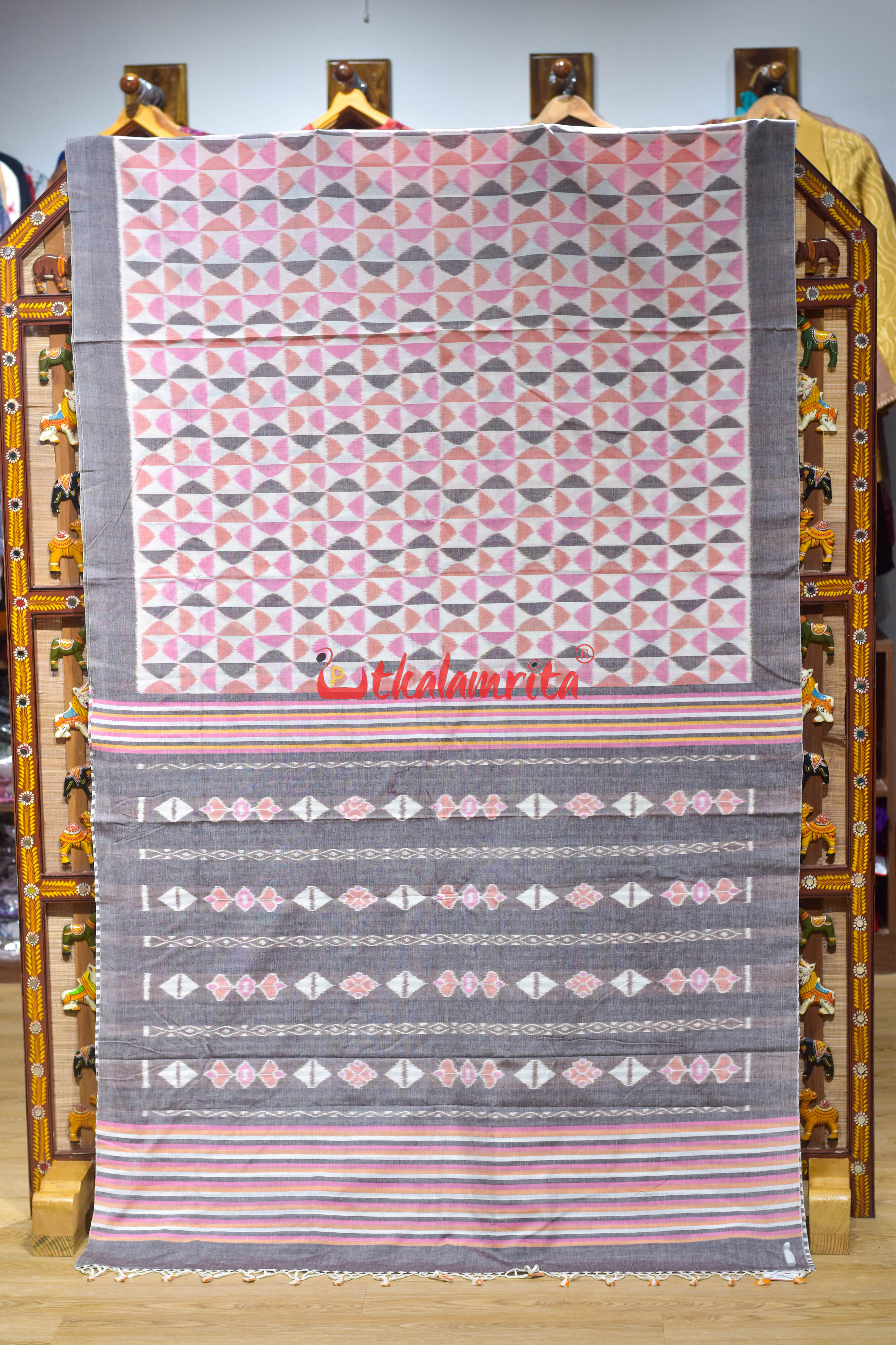 Pink Optical Illusions Patli Khandua Cotton Saree