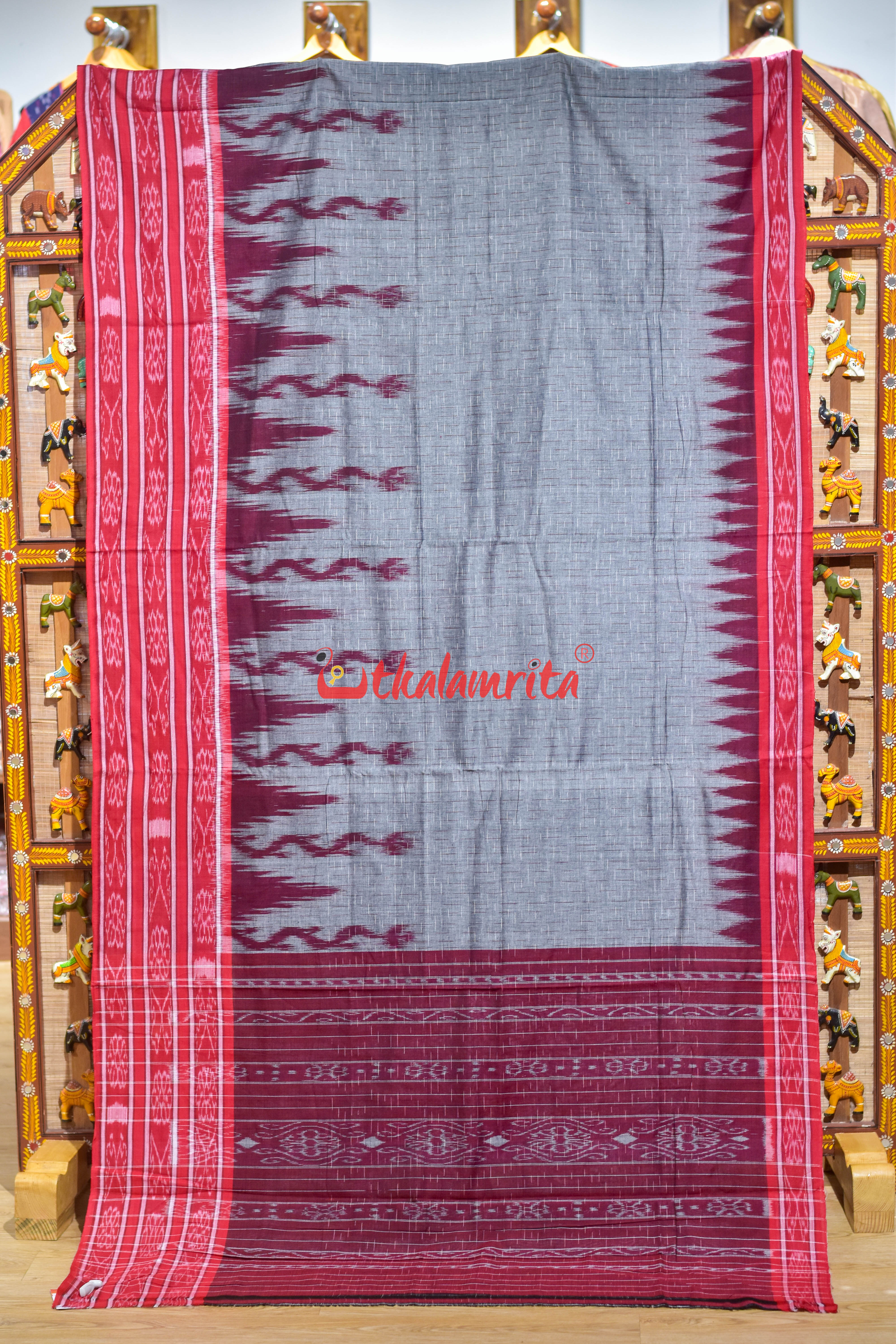 Grey Red Daali Scot Khandua Cotton Saree
