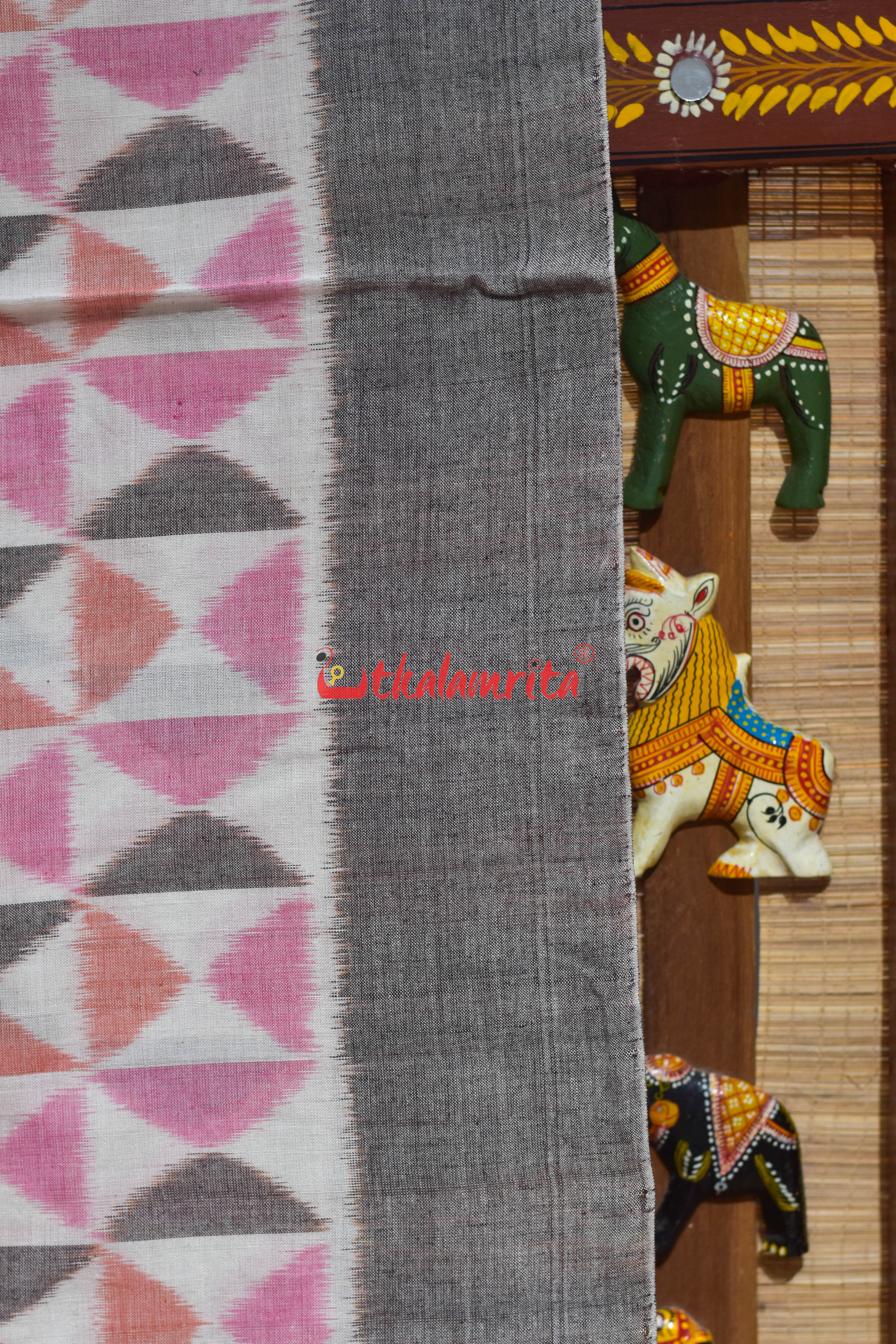 Pink Optical Illusions Patli Khandua Cotton Saree