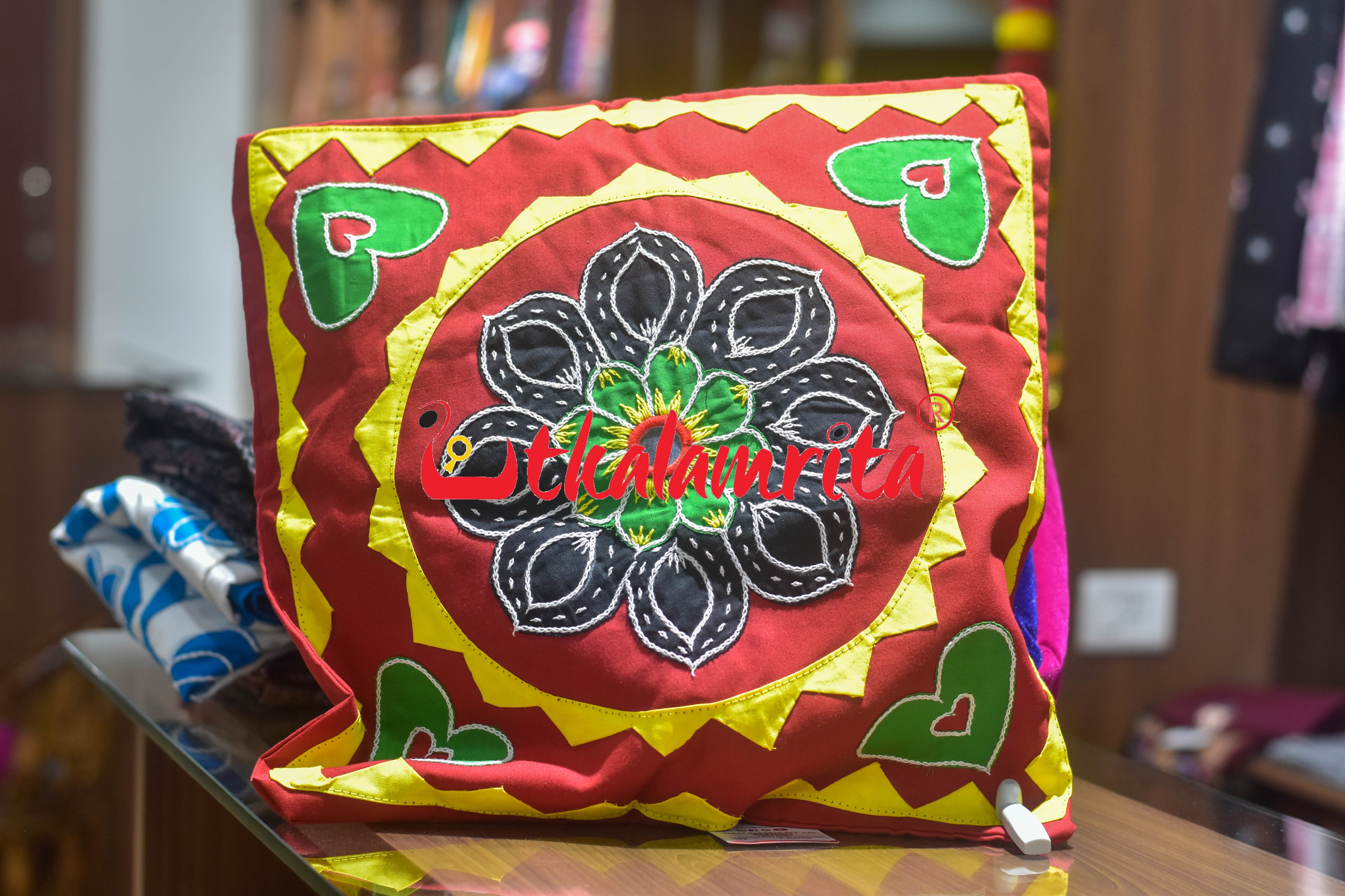 Red Black Single Flower Applique (Cushion Cover)