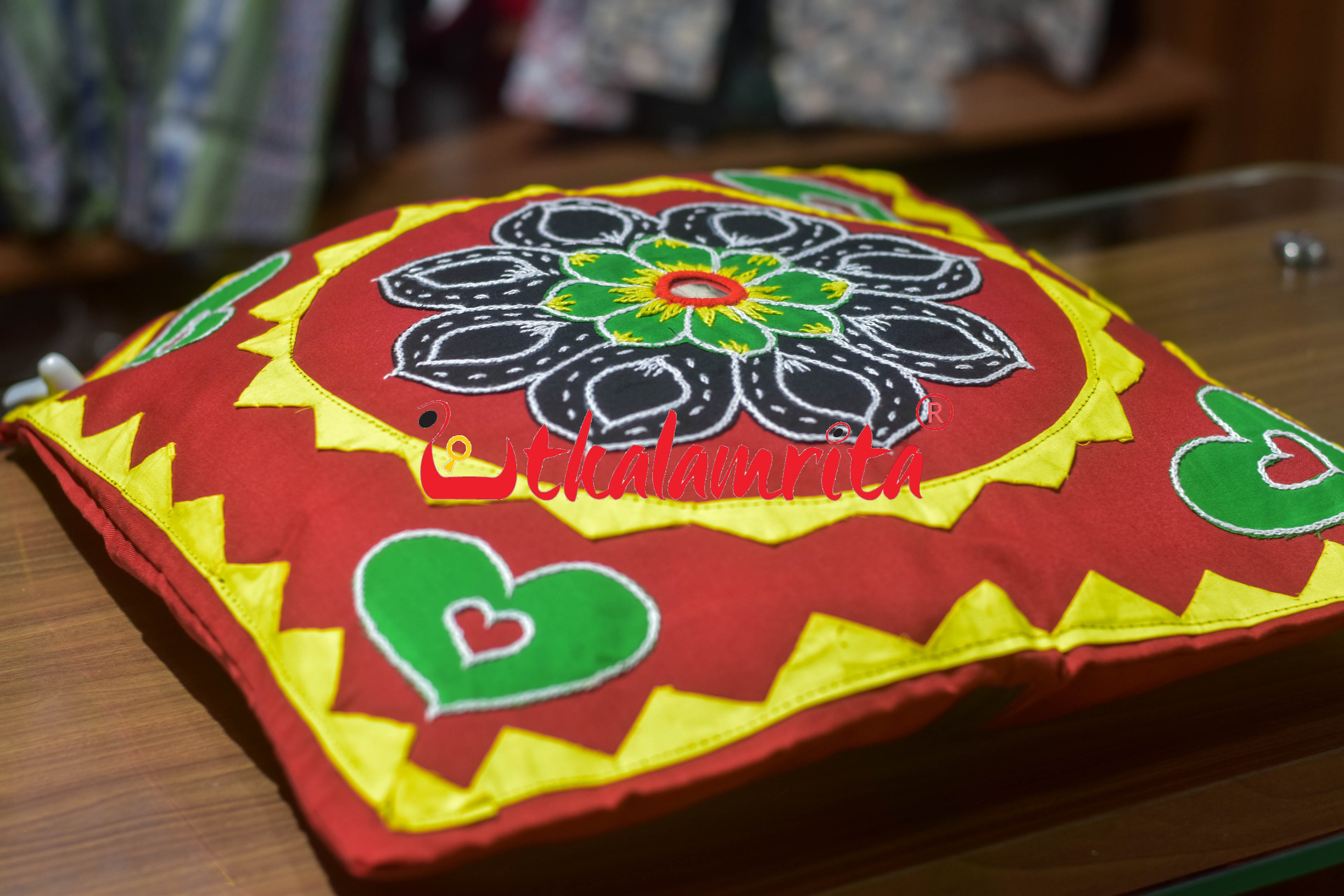 Red Black Single Flower Applique (Cushion Cover)