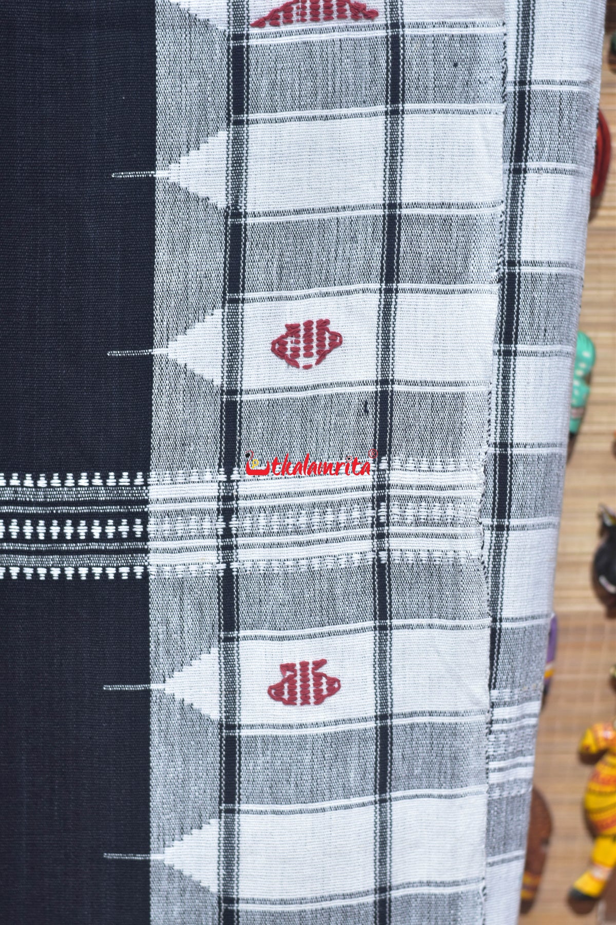 Black White Animal Anchal Kotpad Cotton Saree