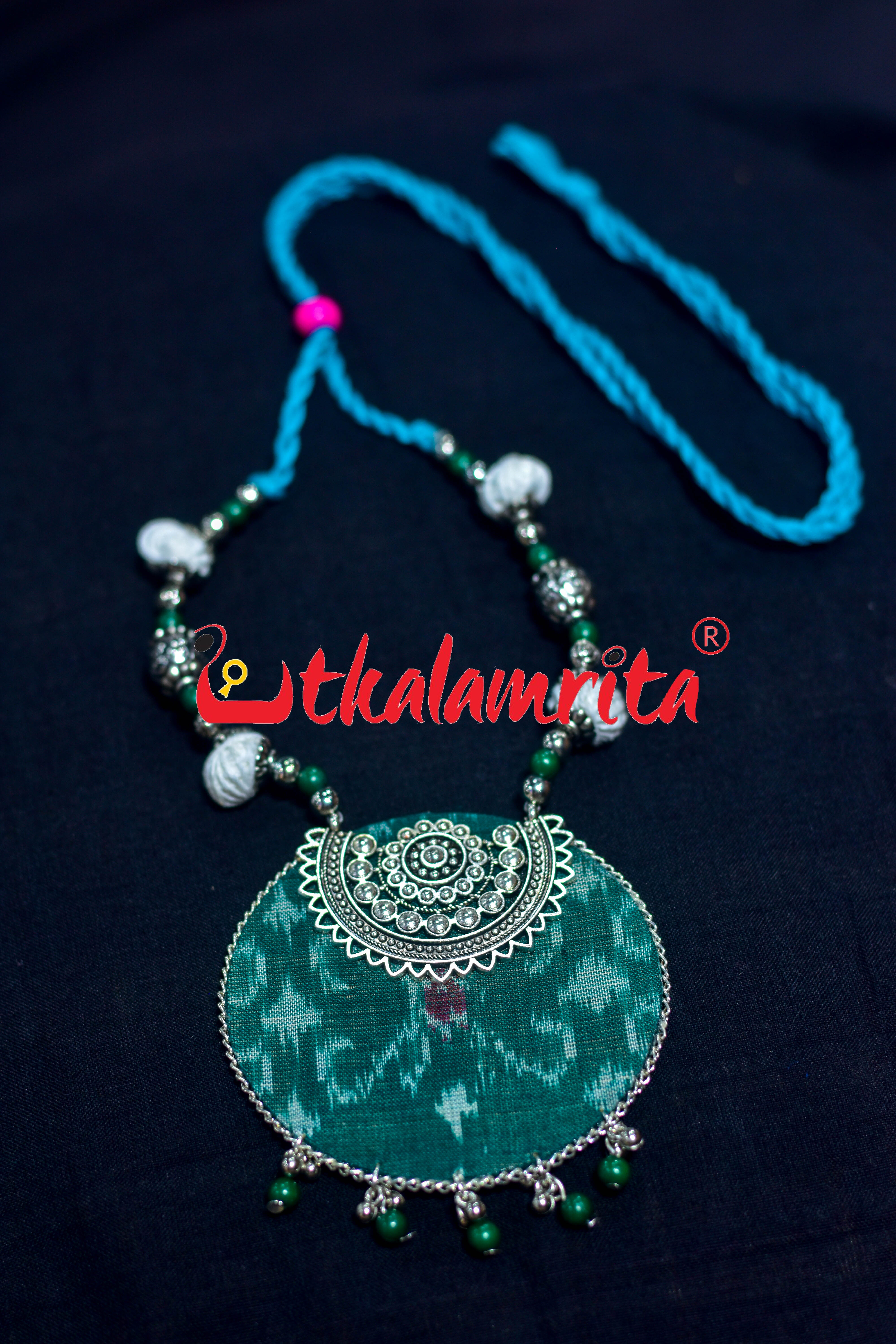 Green Suryamukhi Round Silver Necklace Set