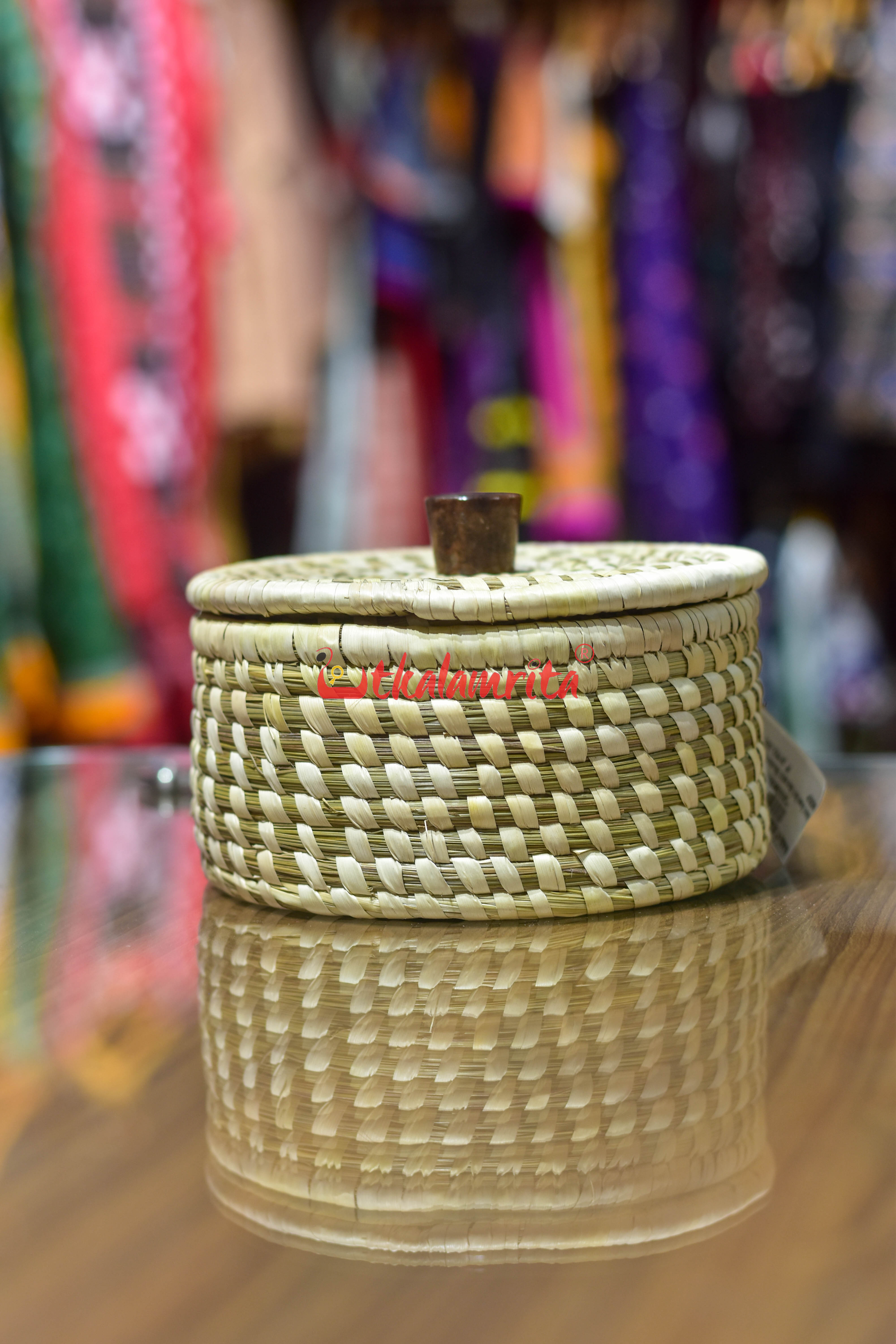 Sabai Grass Roti Box with Wooden Lid (Small)