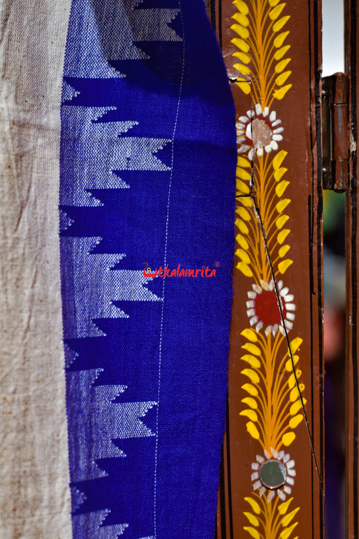 White Blue Buti Maroon Kotpad (Dupatta)
