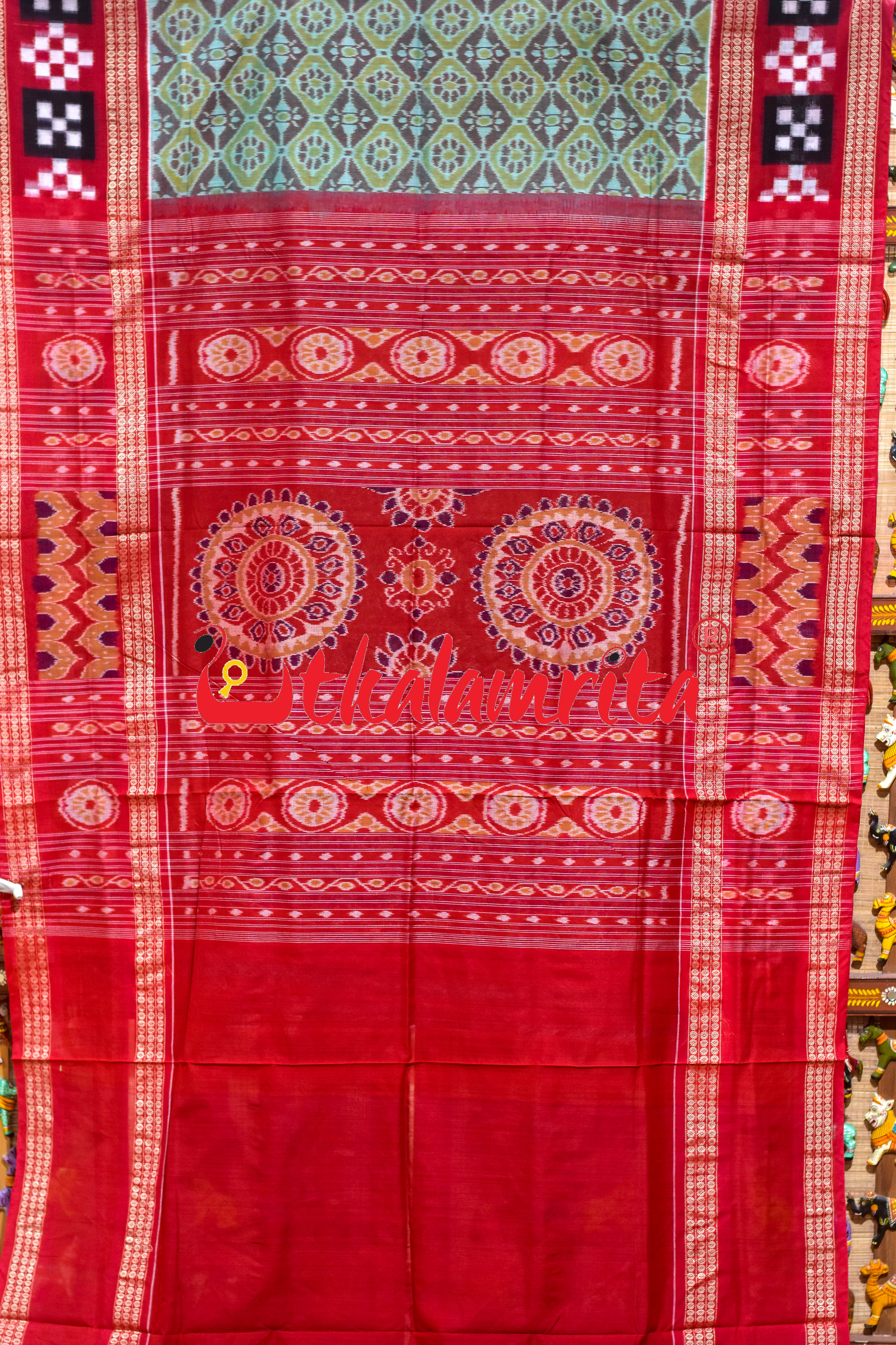 Green Red Dual Color Pasapali Border Cotton Saree