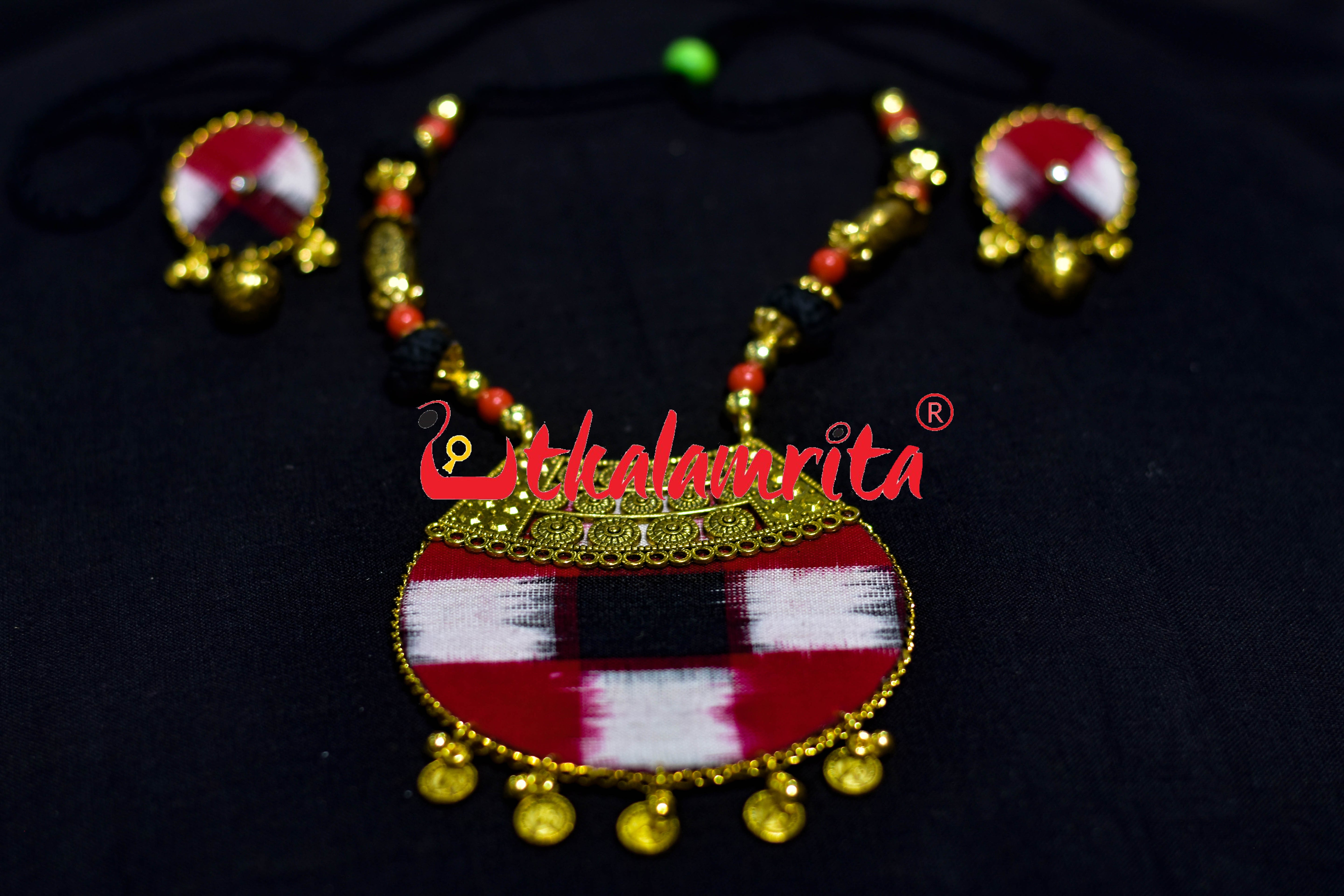 Blue Red Pasapali Necklace Set