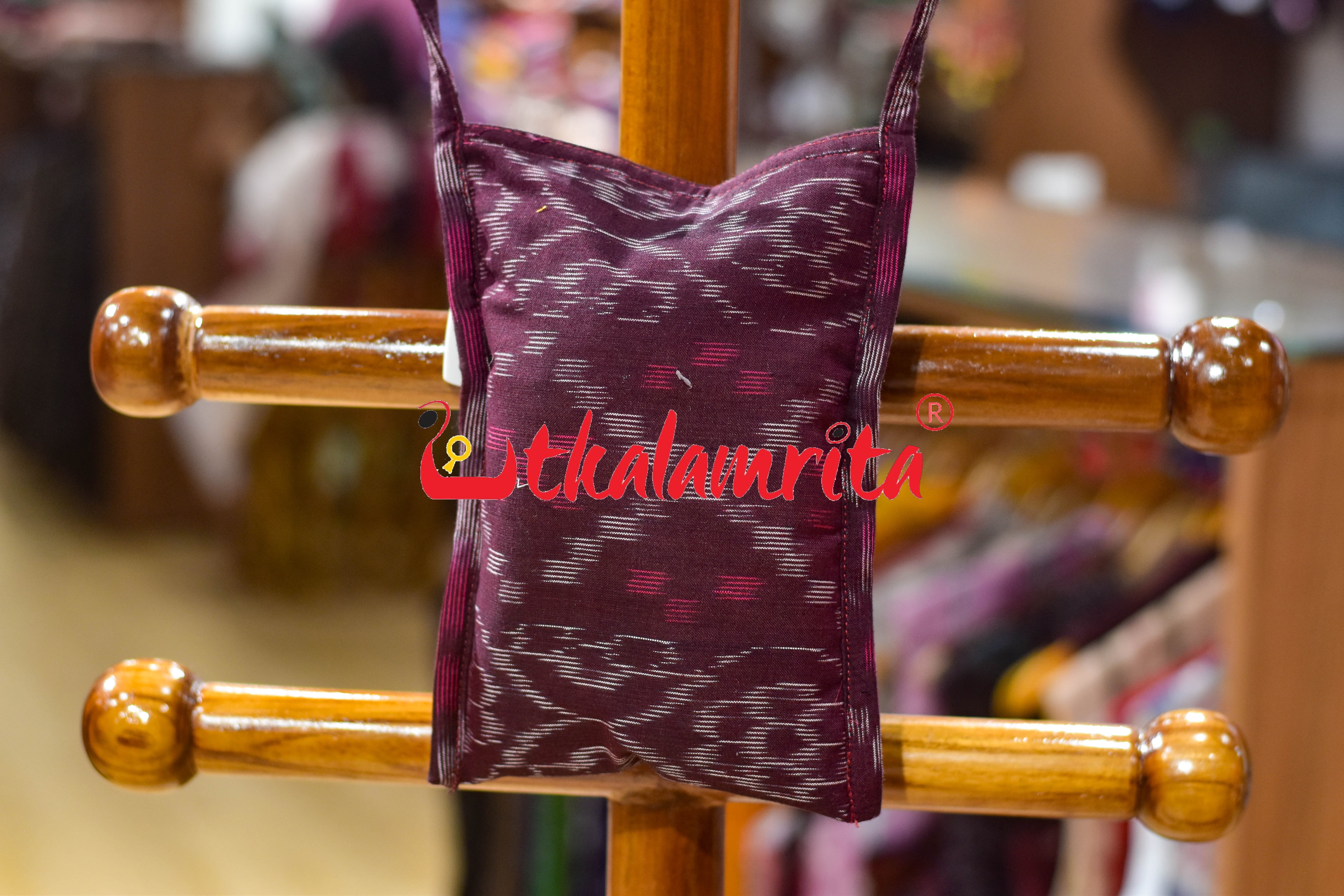 Maroon Wavy Flower Bandha Mobile Sling Bag