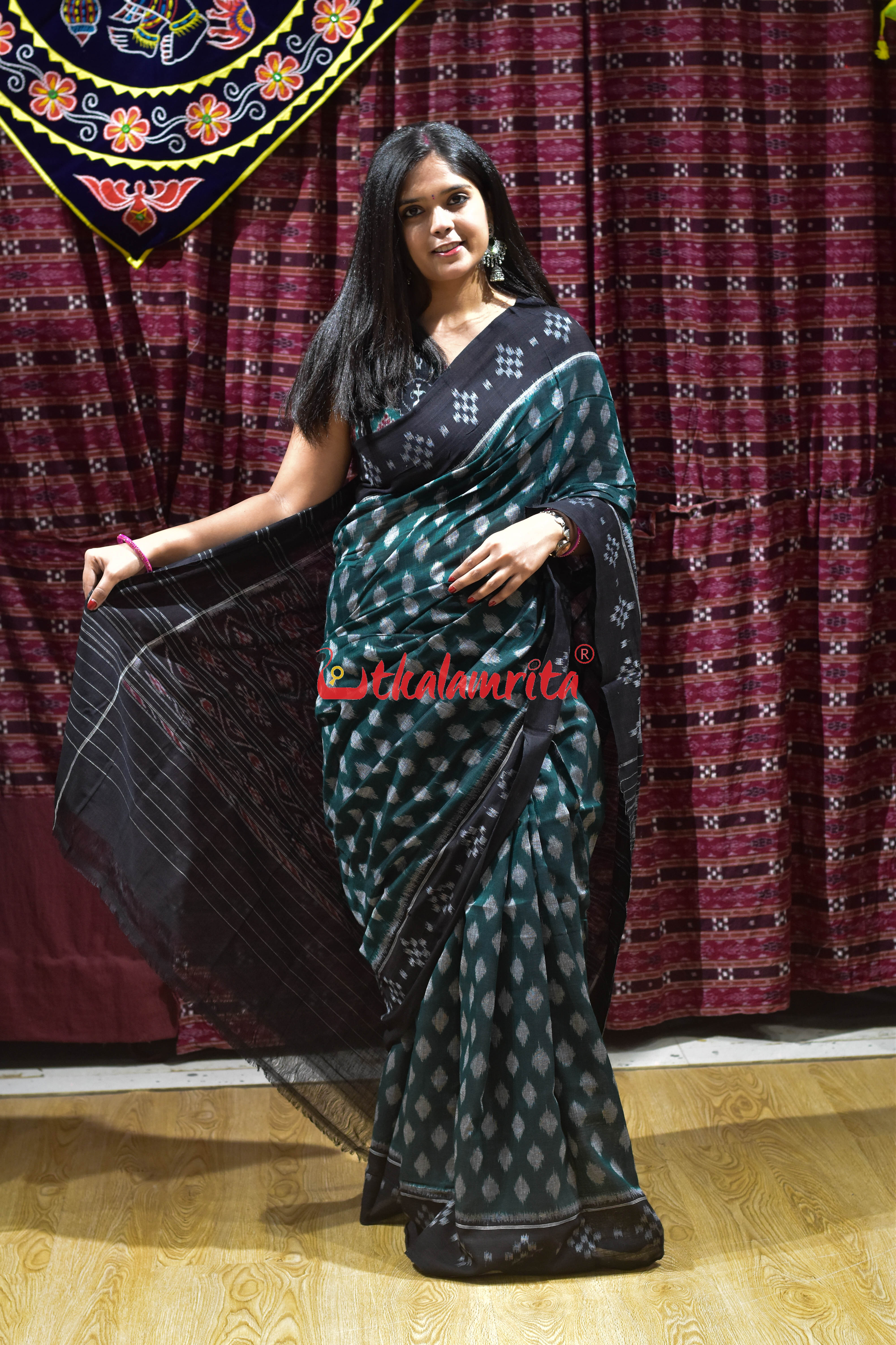 Dotty Thikiri Bottle Green Khandua Cotton Saree