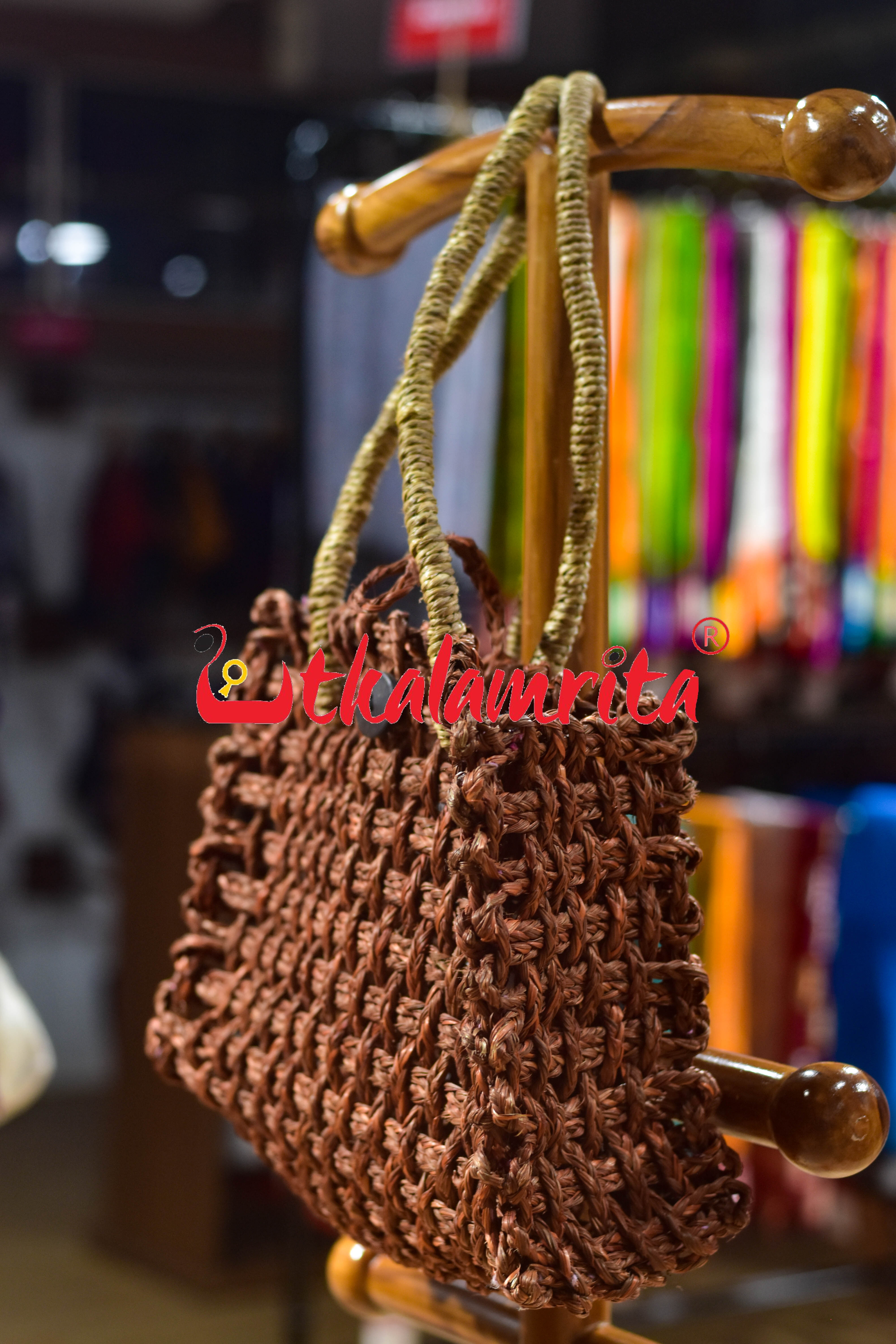 Sabai Grass Jali Bag Medium (Rust)
