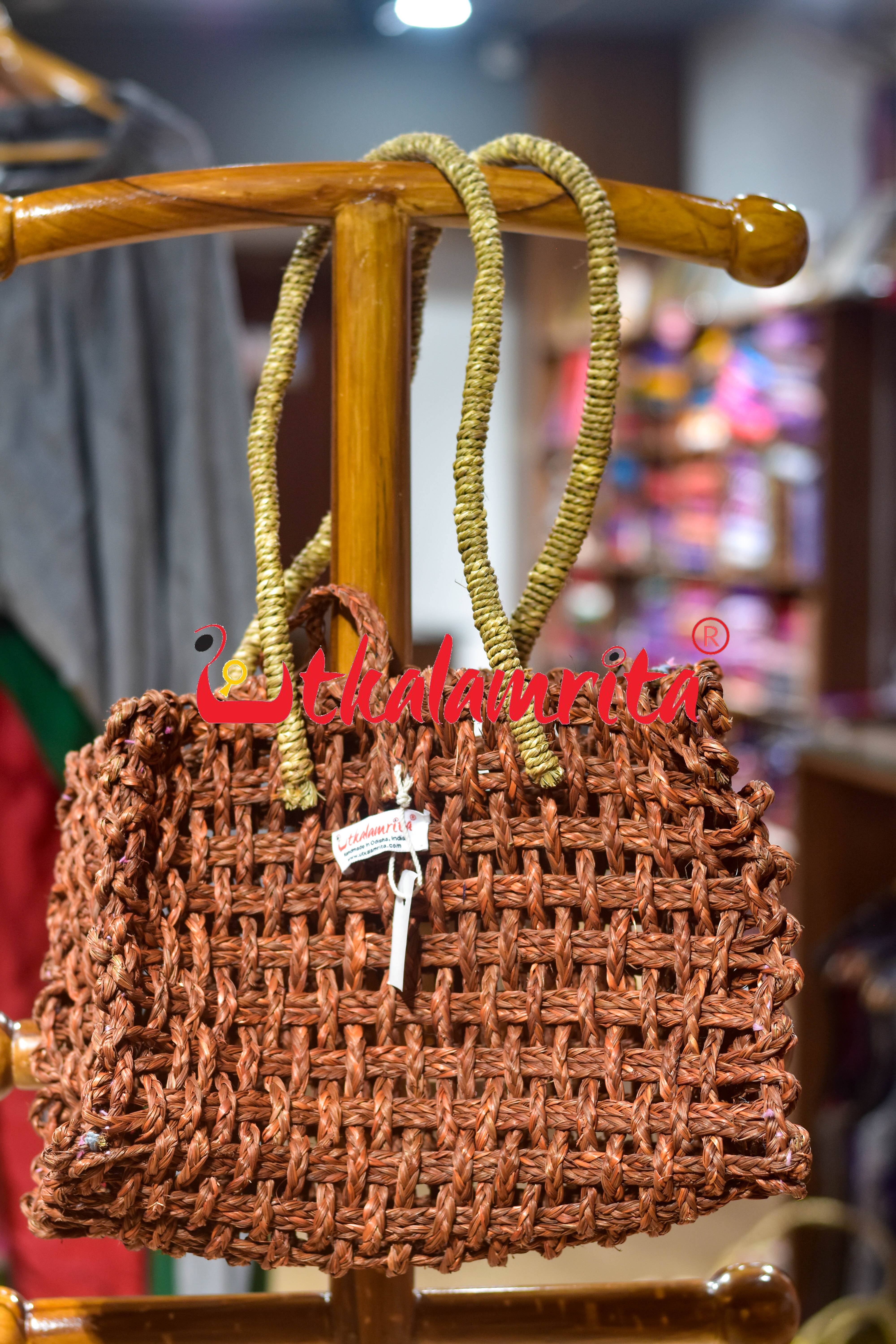 Sabai Grass Jali Bag Medium (Rust)
