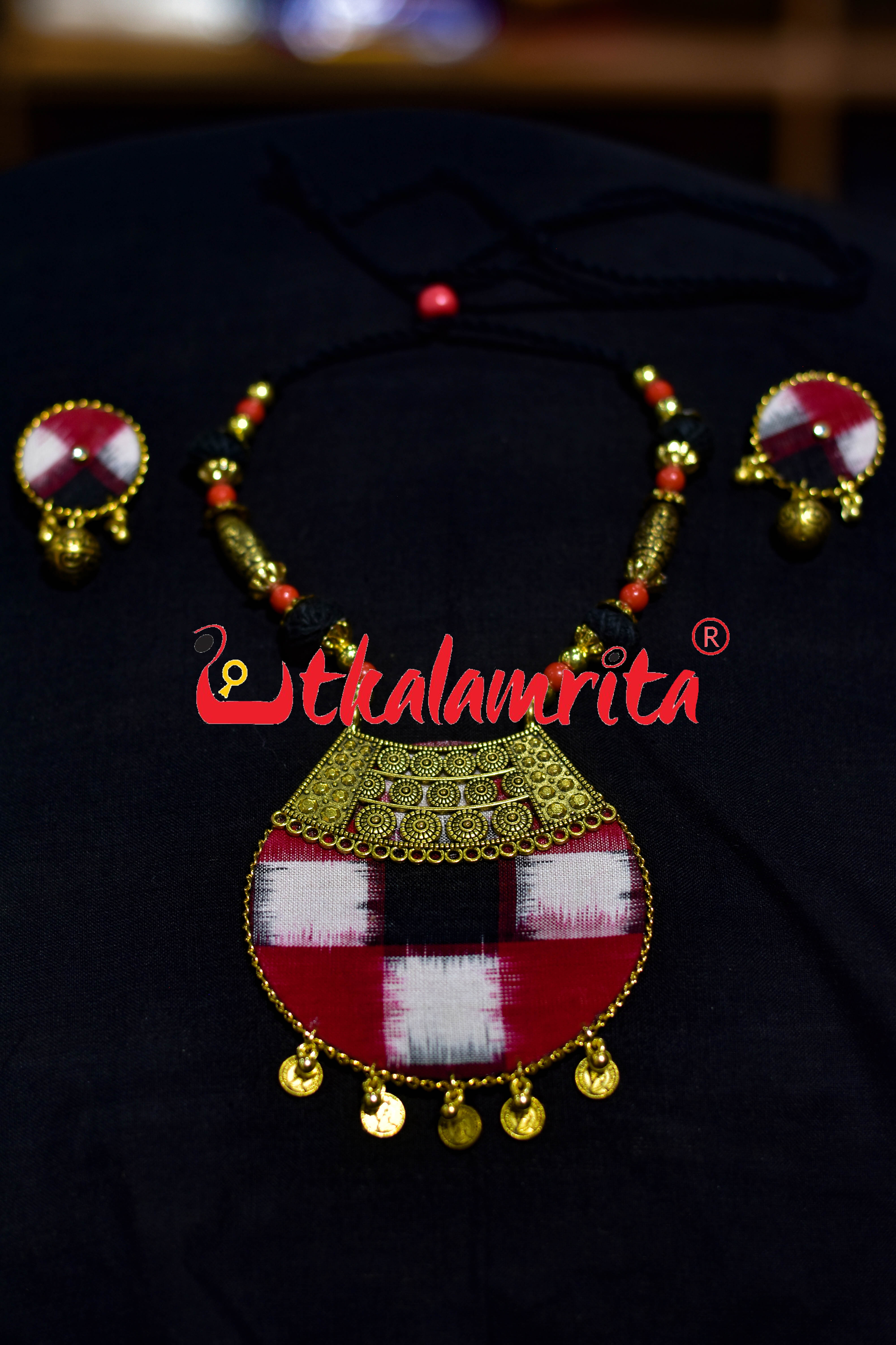 RBW Round Pasapali Golden Big Necklace Set