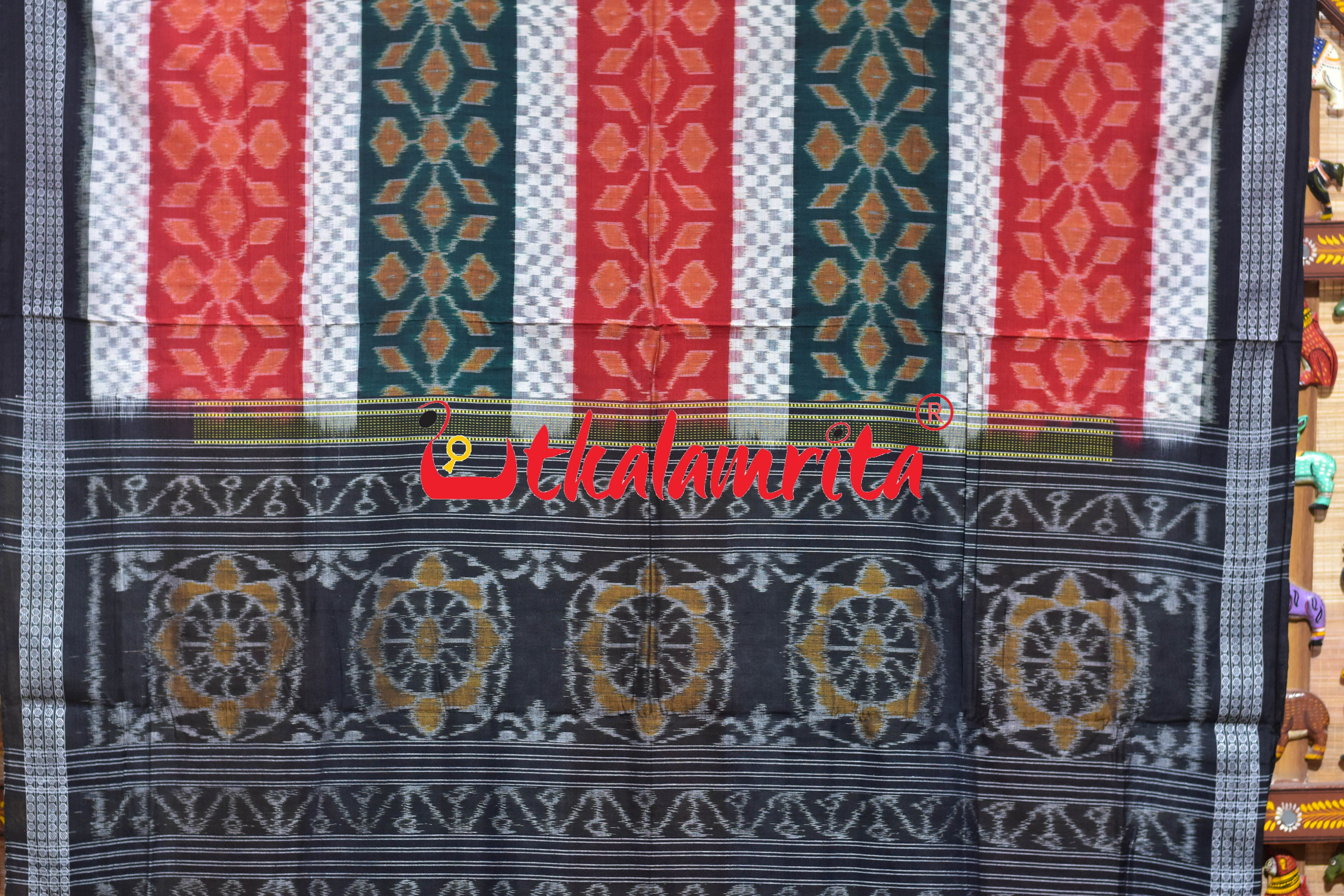Egara Dhadiya Red Green White Sambalpuri Cotton Saree