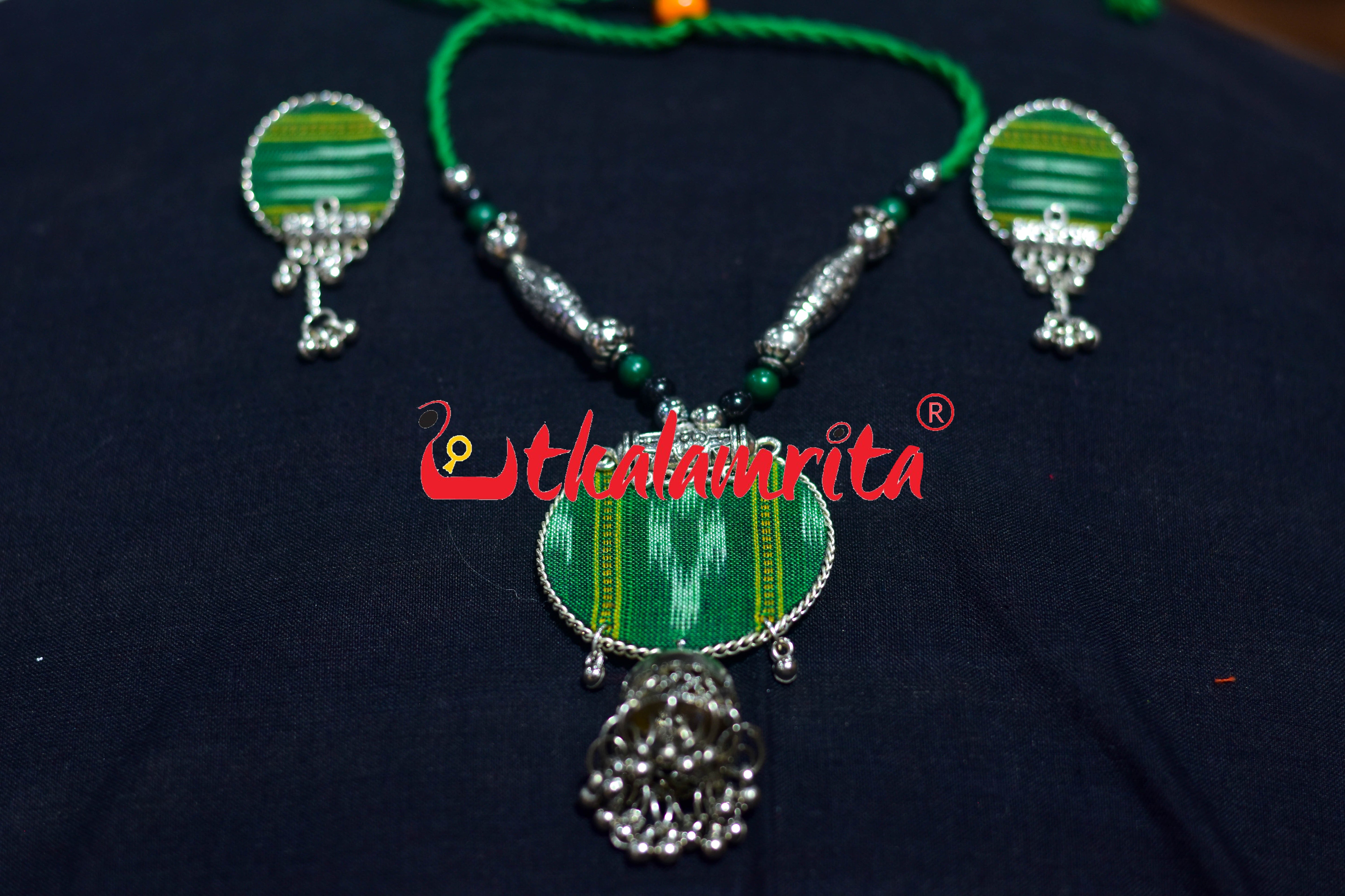 Green Round Ikat Silver Necklace Set