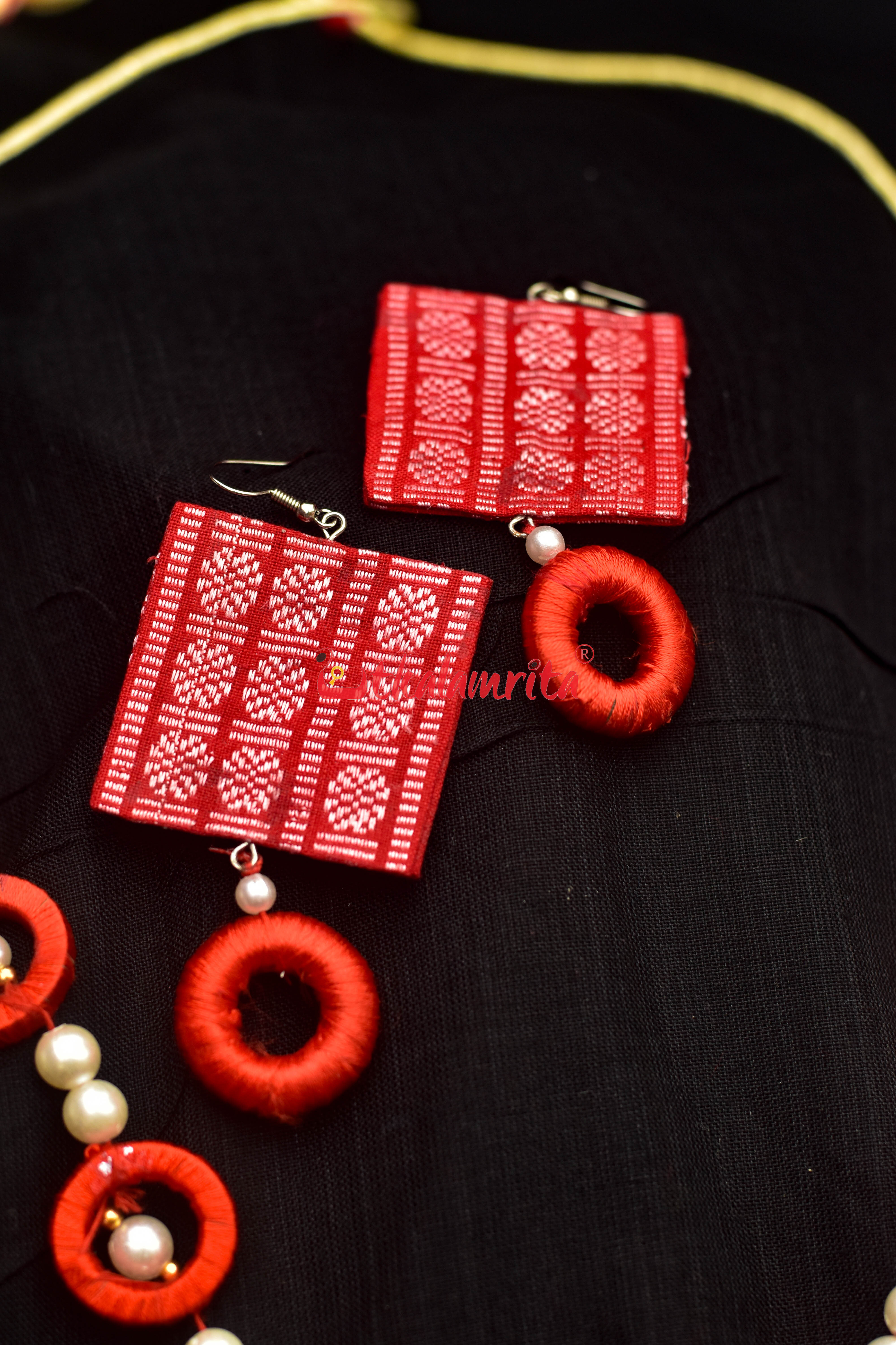 Red Wooden handloom jewellery set