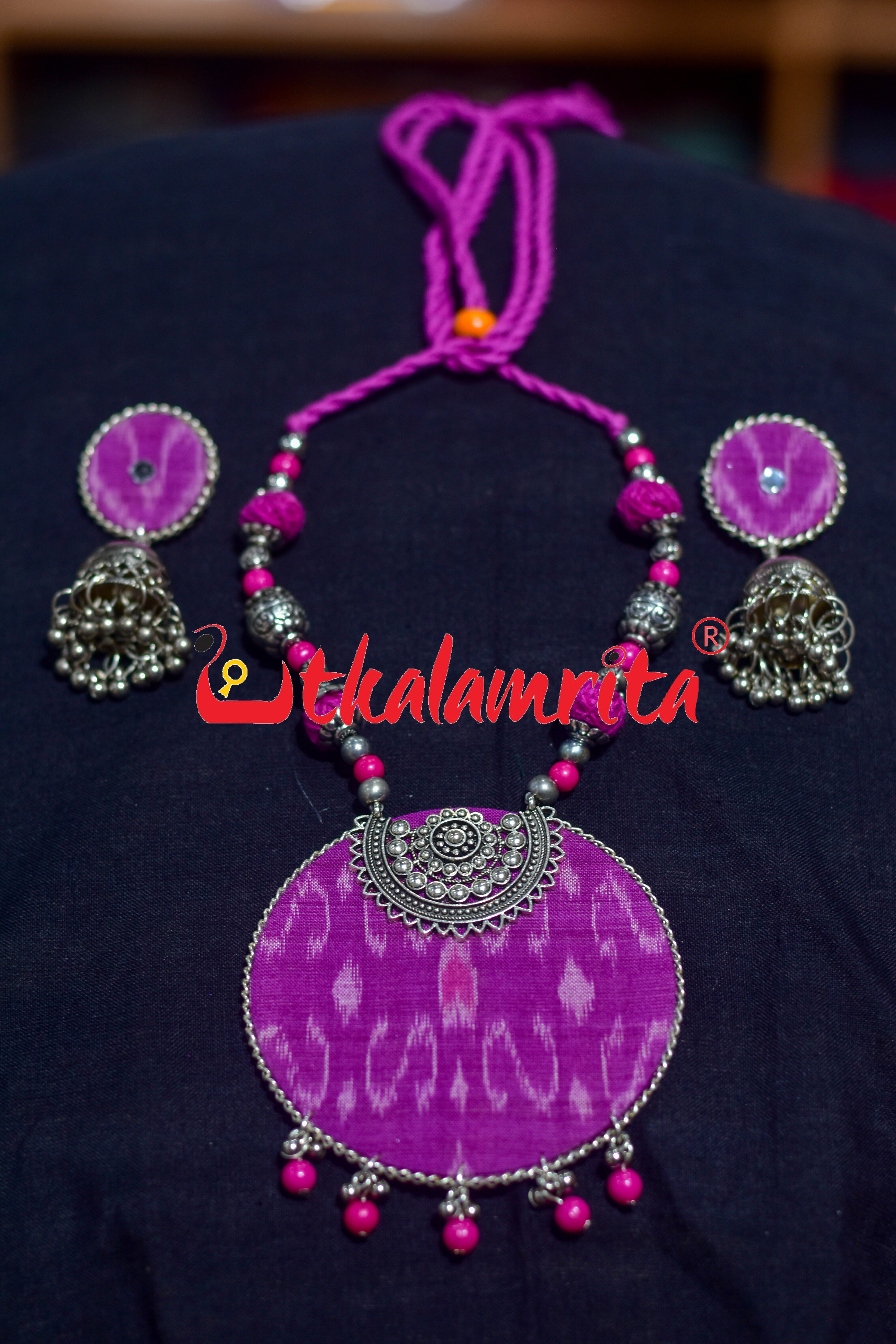 Pink S Bandha Suryamukhi Round Silver Necklace Set