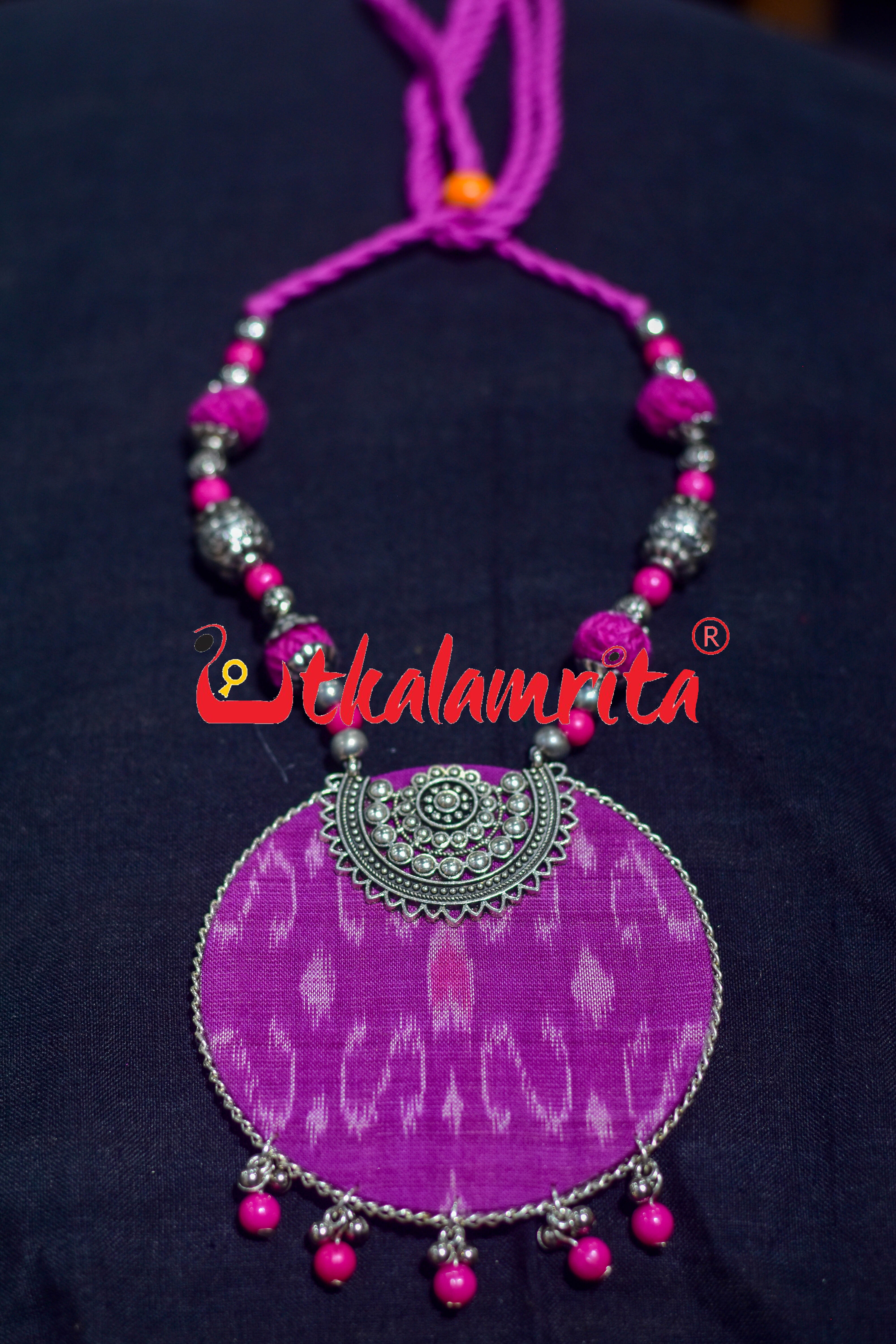 Pink S Bandha Suryamukhi Round Silver Necklace Set